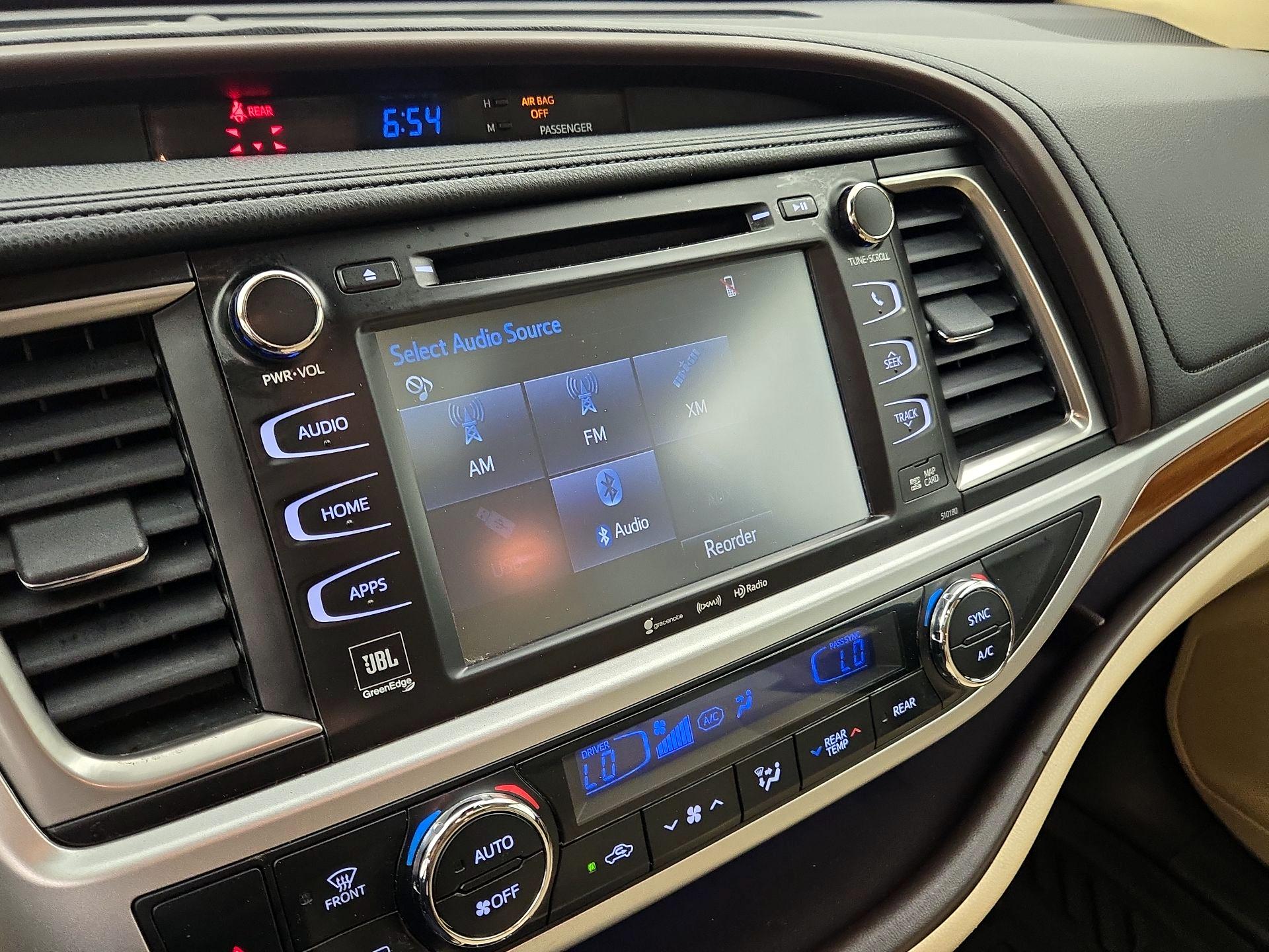 Thumbnail: 2018 Toyota Highlander - 15