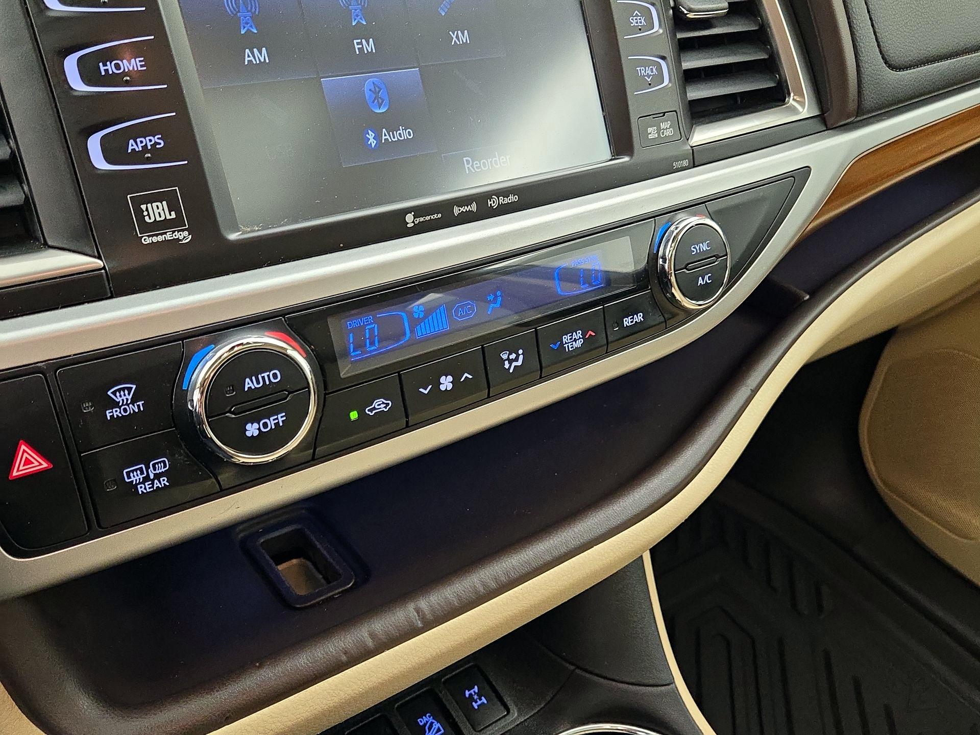 Thumbnail: 2018 Toyota Highlander - 16