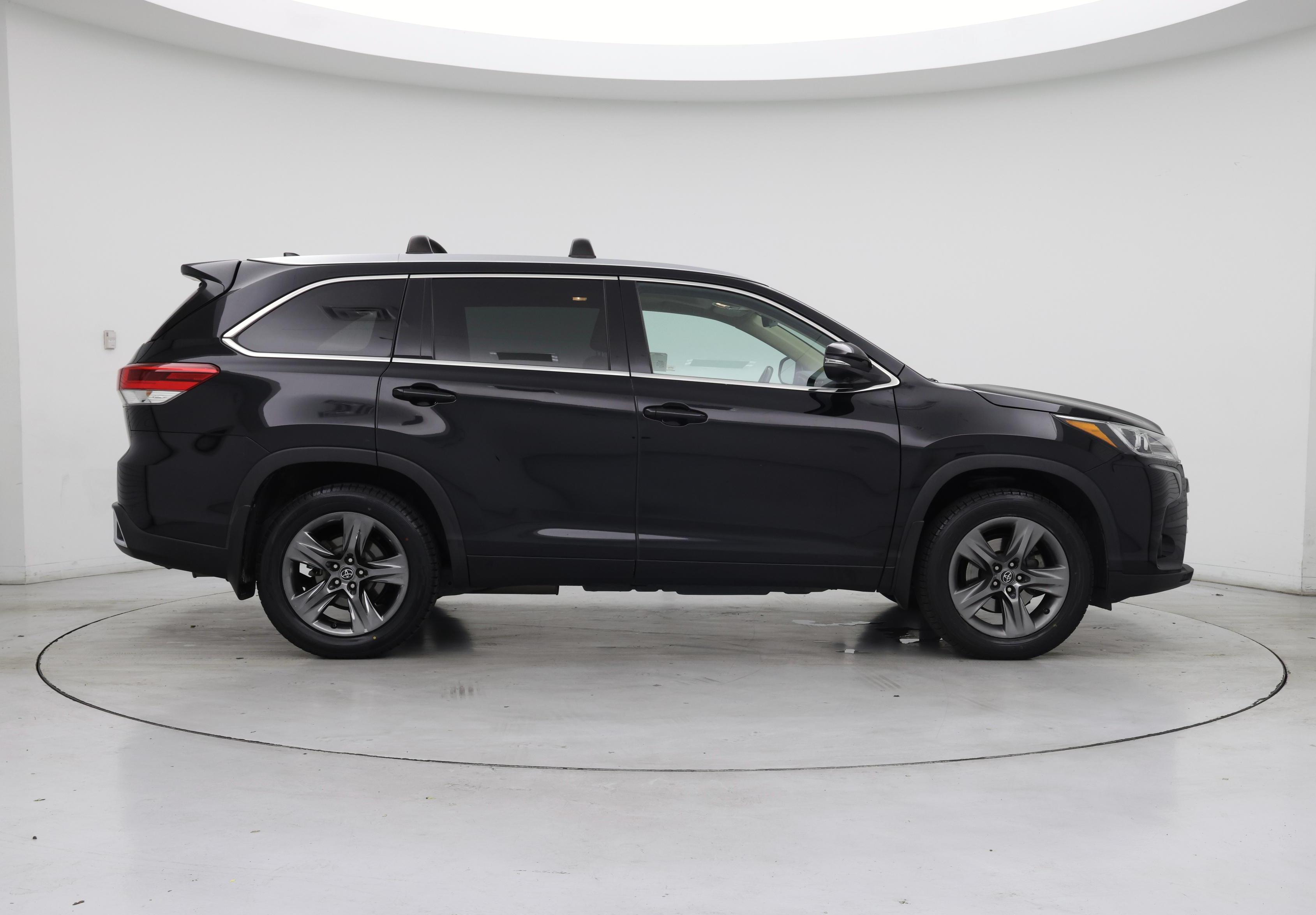 Thumbnail: 2018 Toyota Highlander - 7
