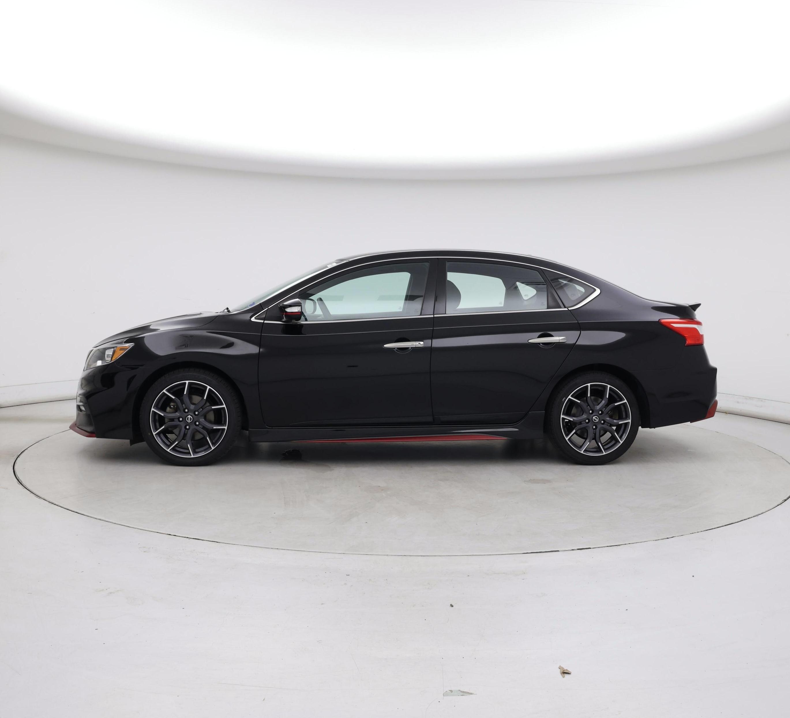 Thumbnail: 2017 Nissan Sentra - 3