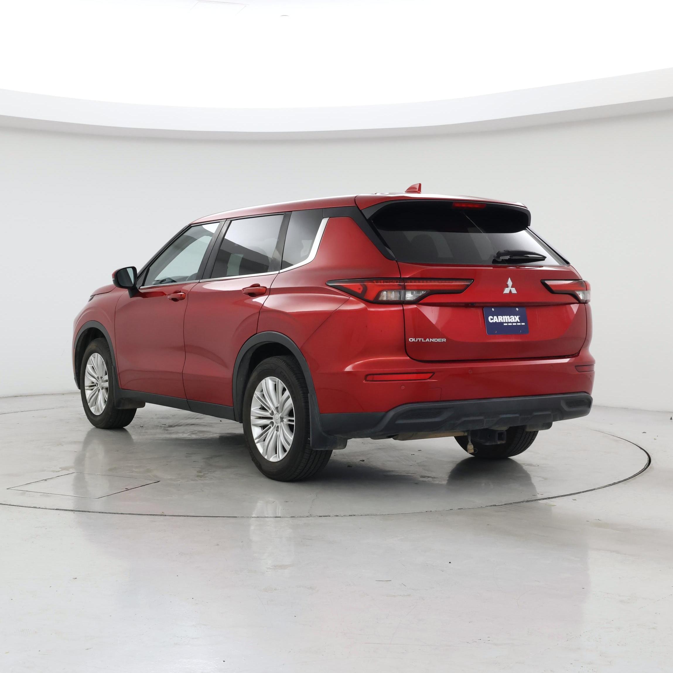 Thumbnail: 2022 Mitsubishi Outlander - 2