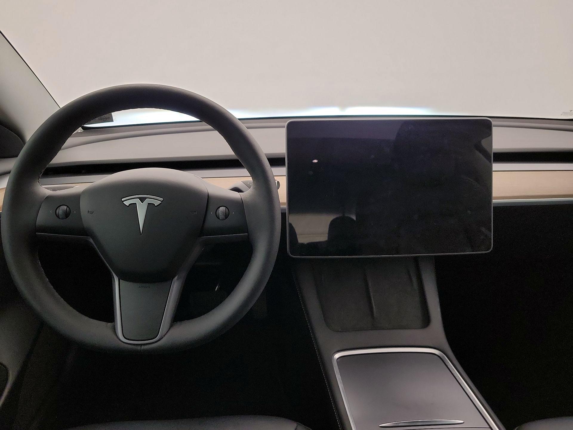 Thumbnail: 2022 Tesla Model 3 - 9