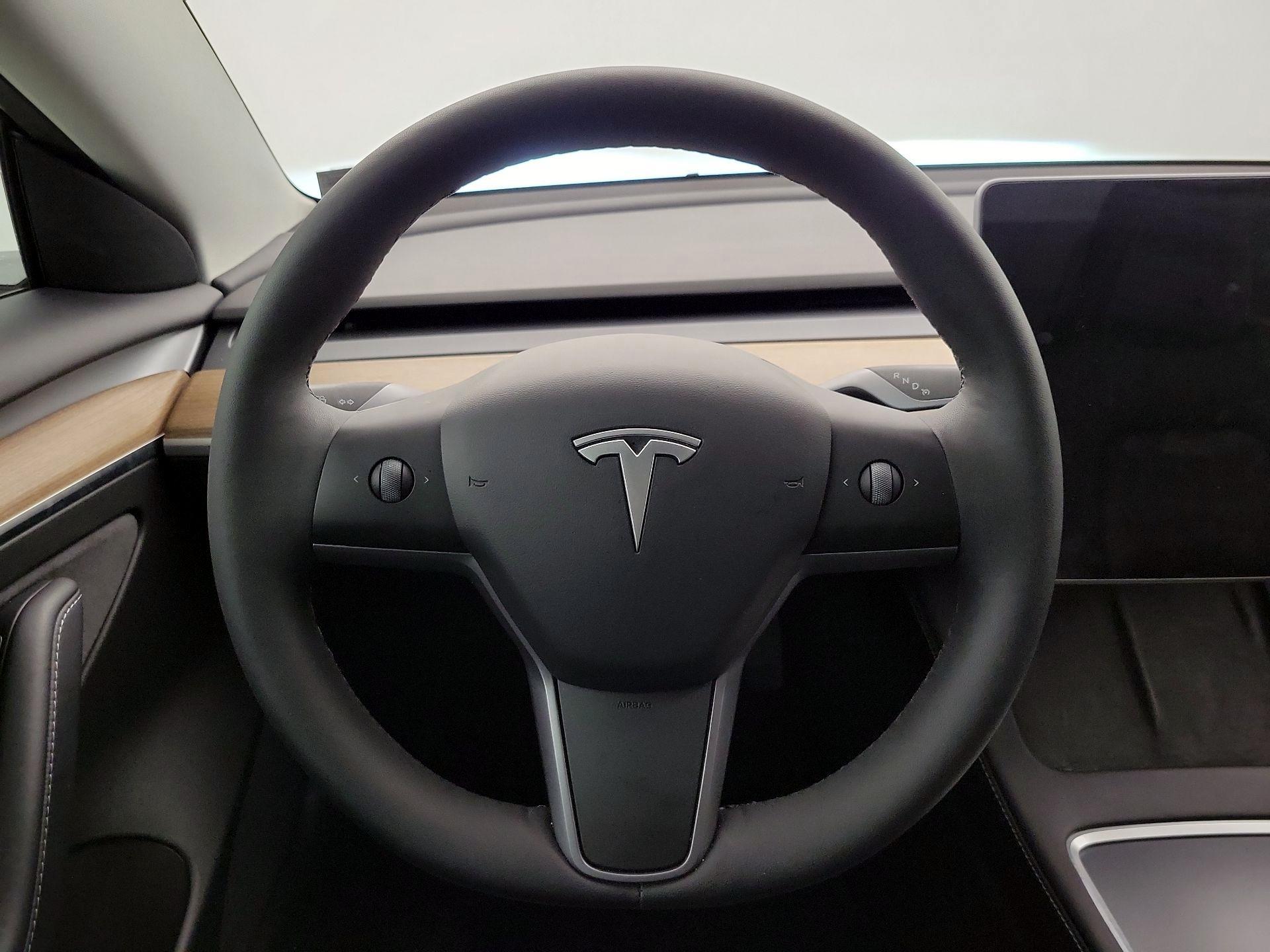 Thumbnail: 2022 Tesla Model 3 - 10