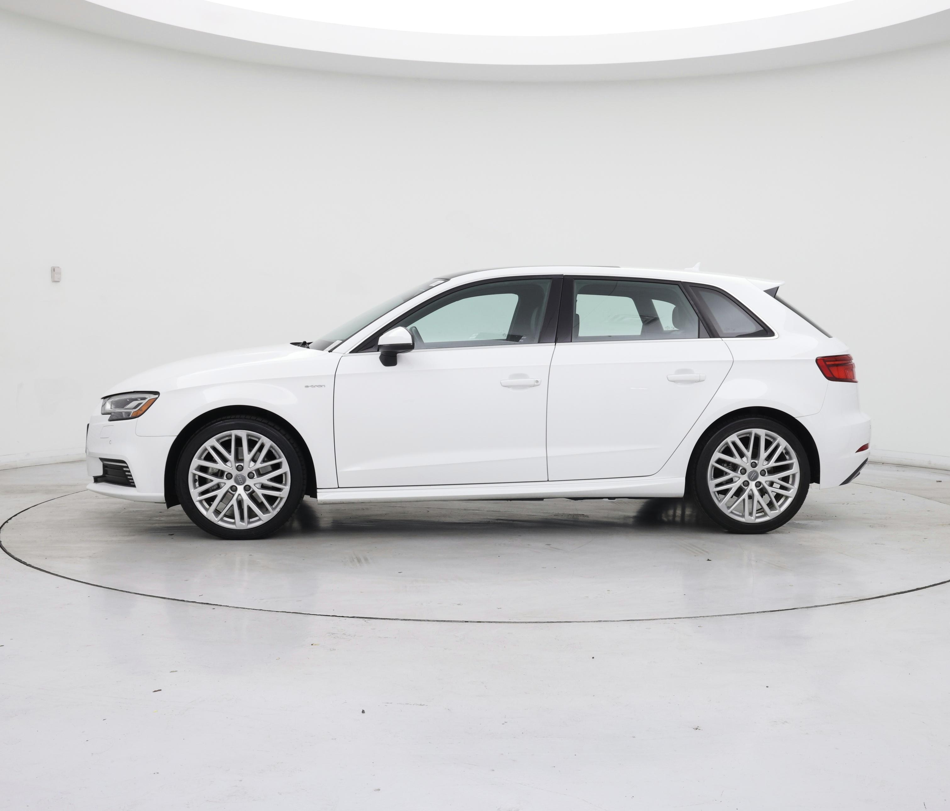 Thumbnail: 2018 Audi A3 - 3