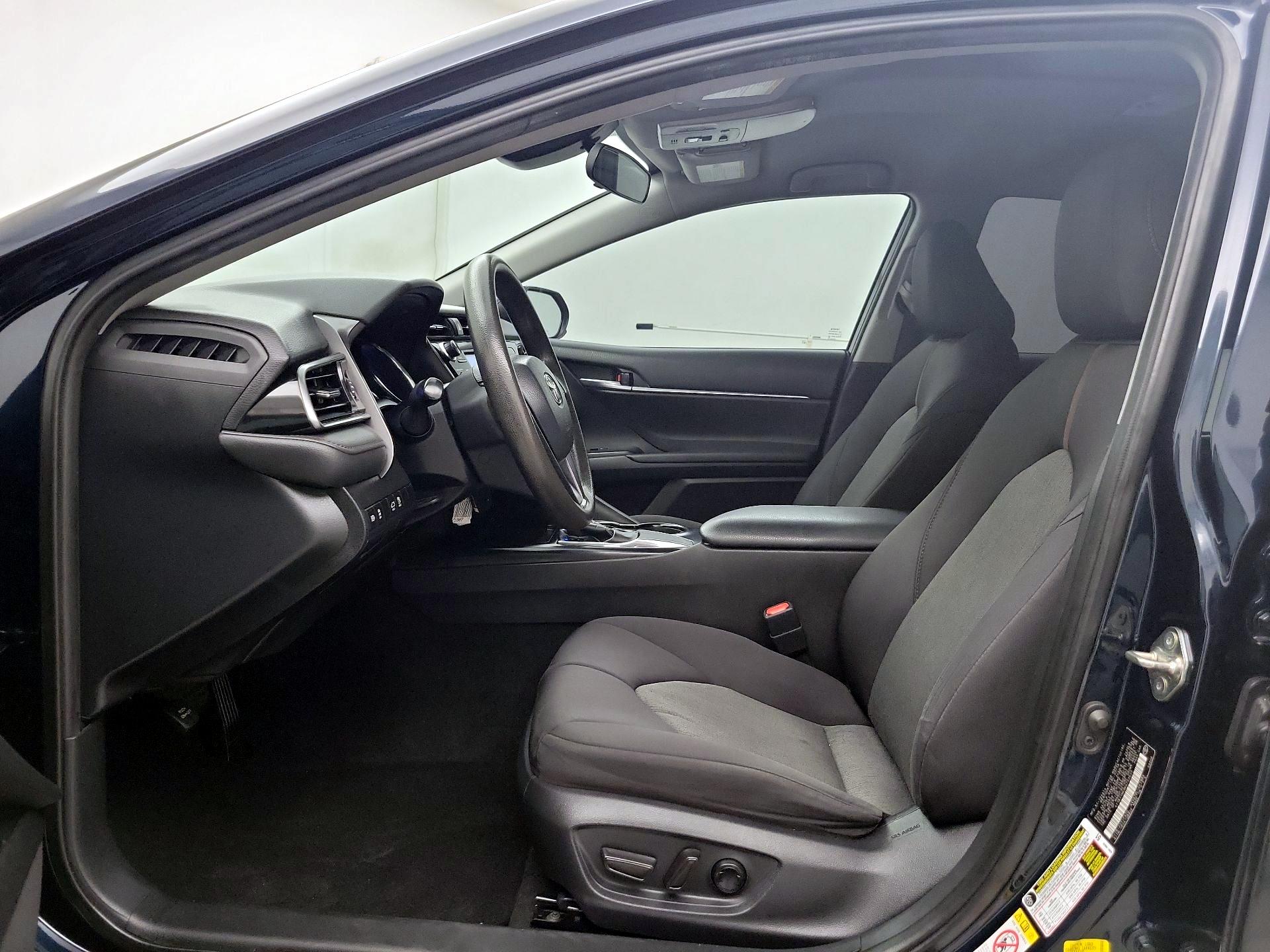 Thumbnail: 2019 Toyota Camry - 11