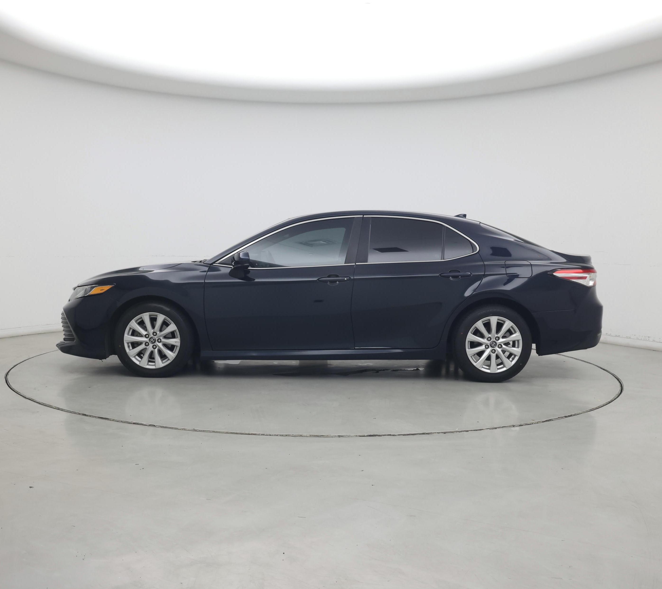 Thumbnail: 2019 Toyota Camry - 3