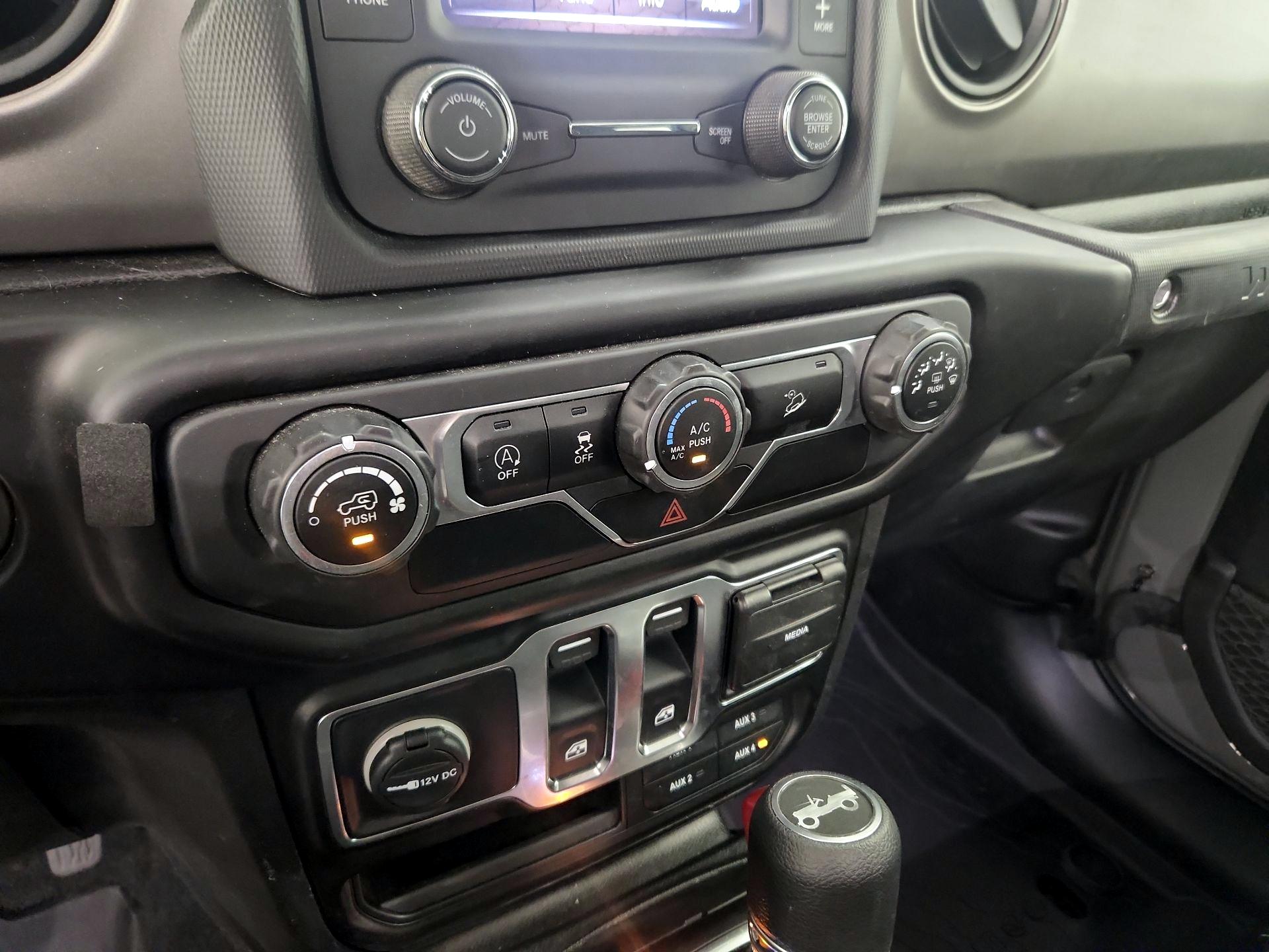 Thumbnail: 2020 Jeep Wrangler - 16