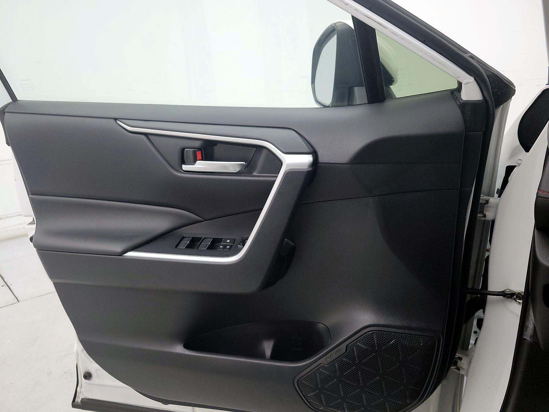 Thumbnail: 2023 Toyota RAV4 - 12