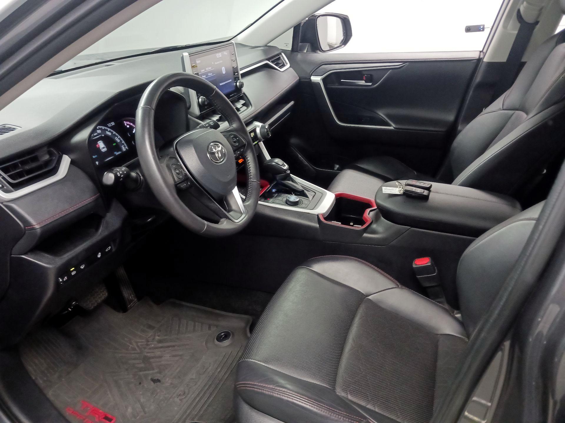 Thumbnail: 2022 Toyota RAV4 - 11