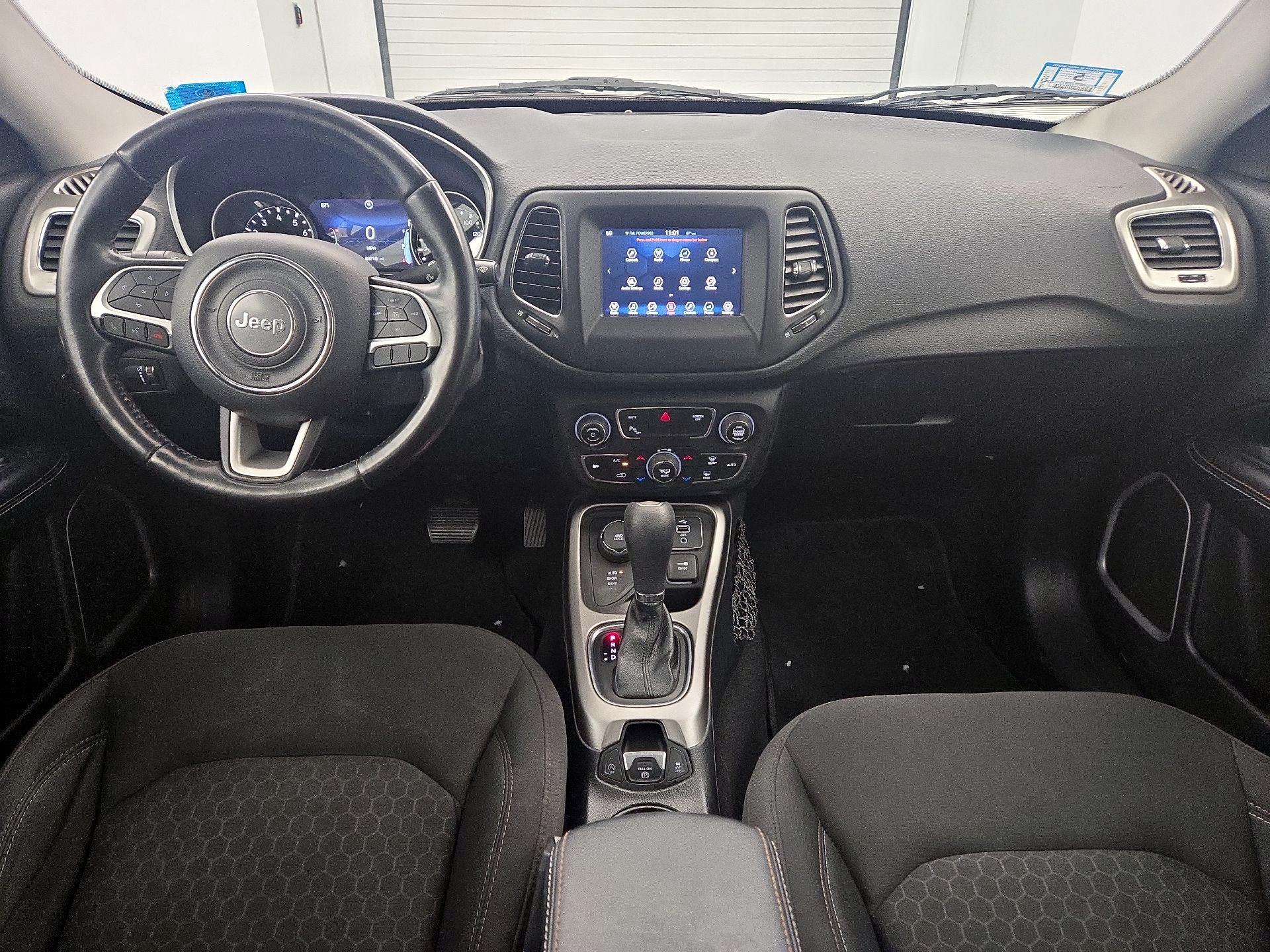 Thumbnail: 2018 Jeep Compass - 9