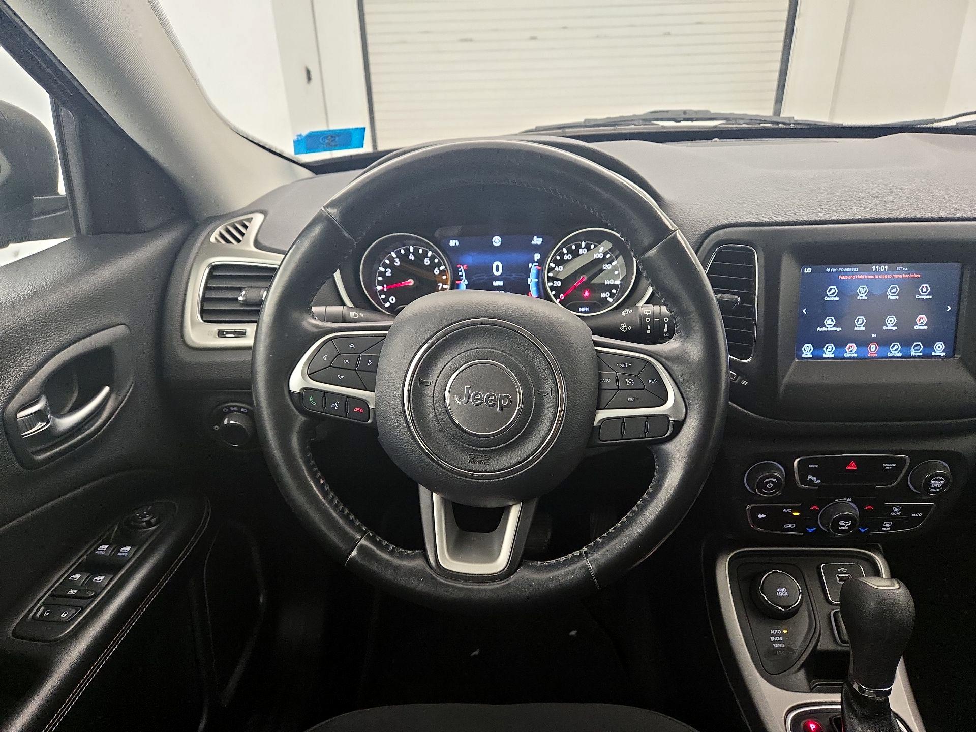 Thumbnail: 2018 Jeep Compass - 10