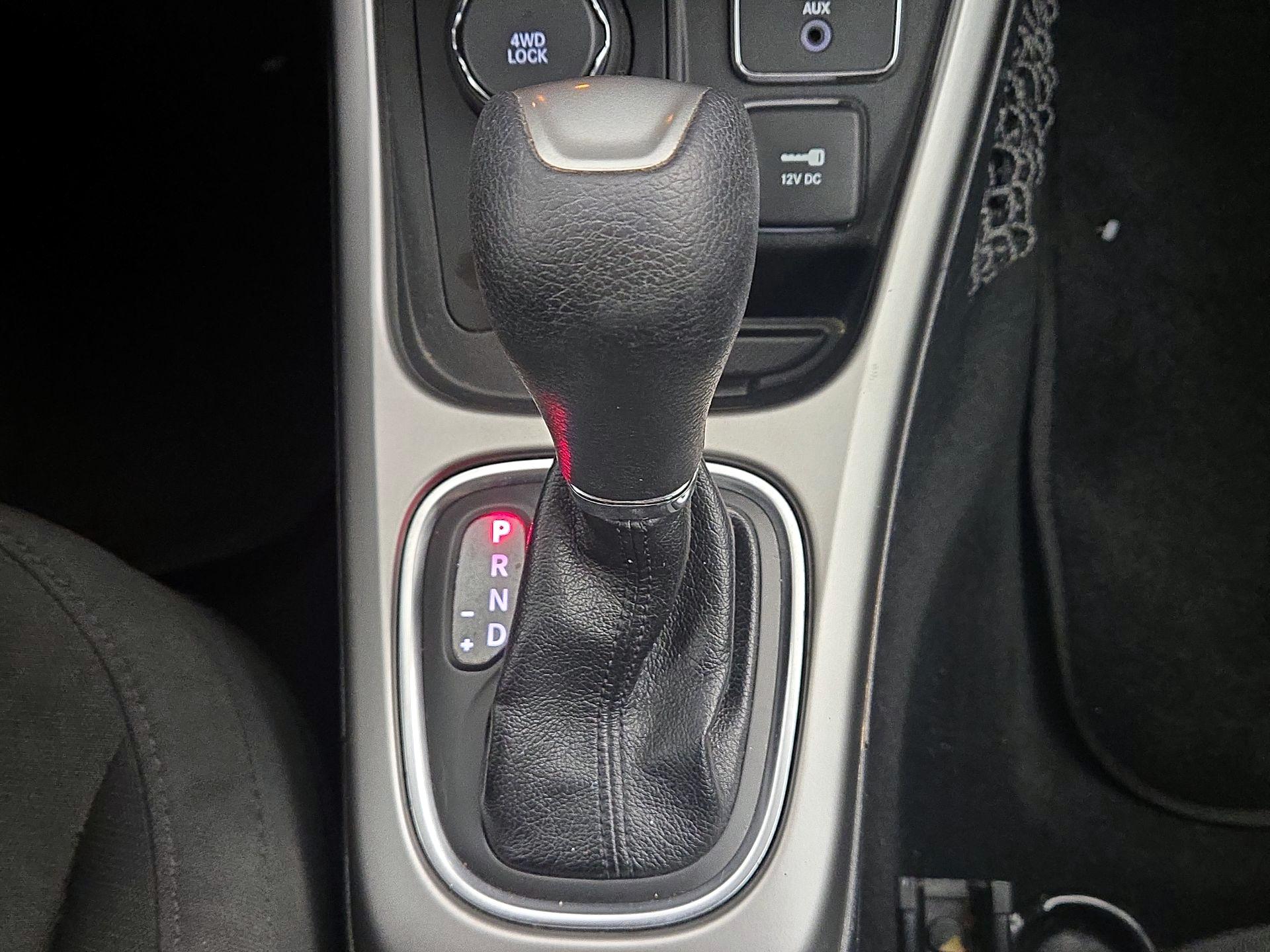 Thumbnail: 2018 Jeep Compass - 17