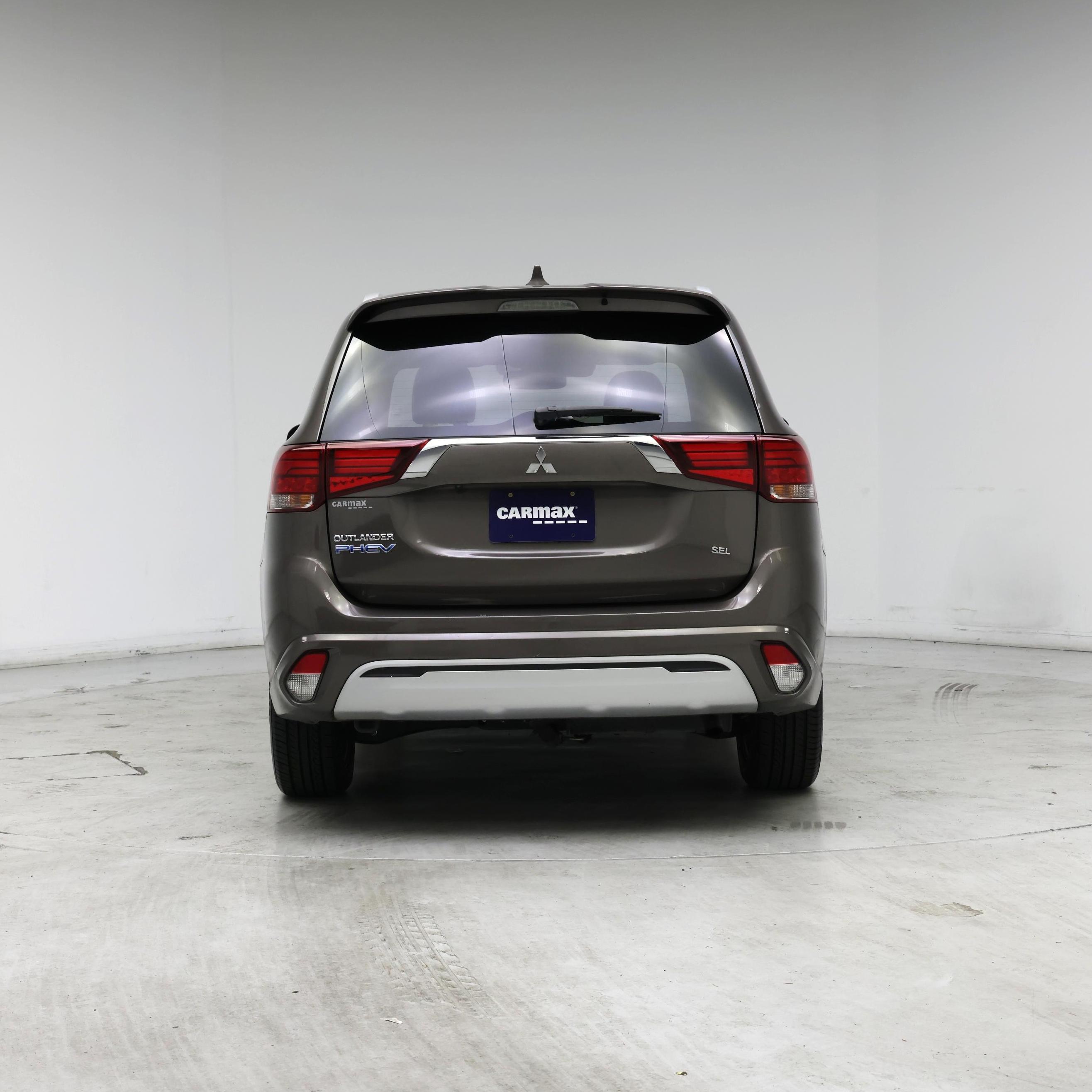 Thumbnail: 2020 Mitsubishi Outlander - 6