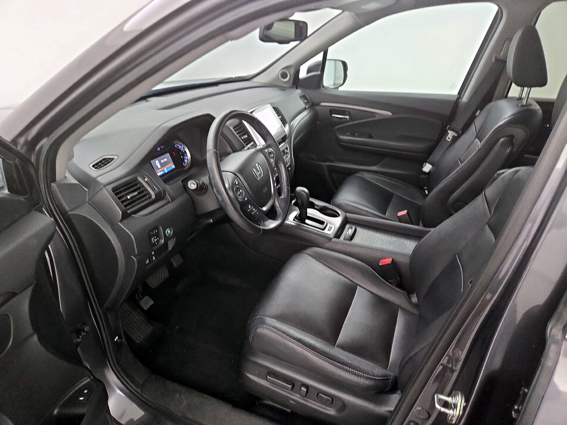 Thumbnail: 2018 Honda Pilot - 11