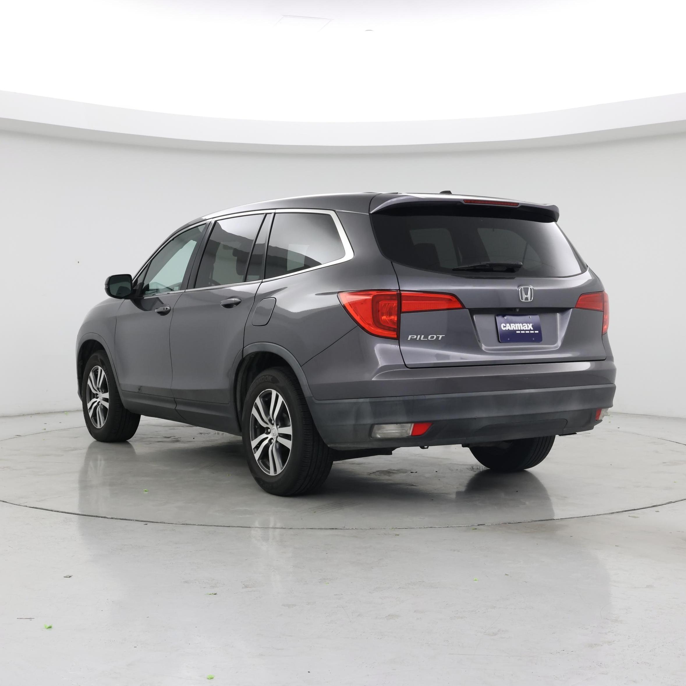 Thumbnail: 2018 Honda Pilot - 2