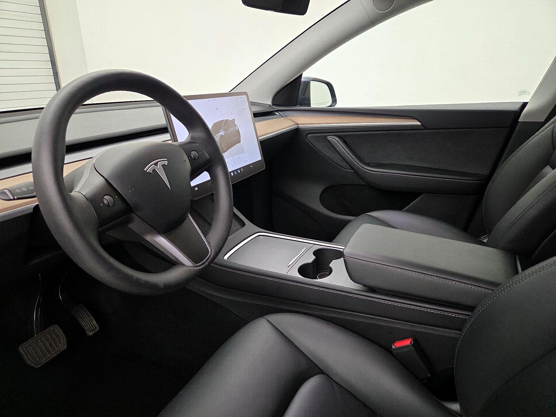 Thumbnail: 2025 Tesla Model Y - 11