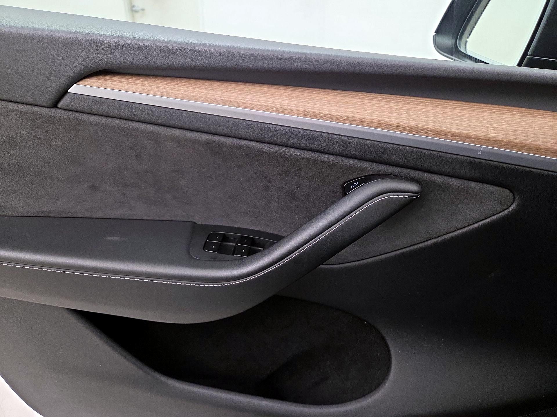 Thumbnail: 2025 Tesla Model Y - 12