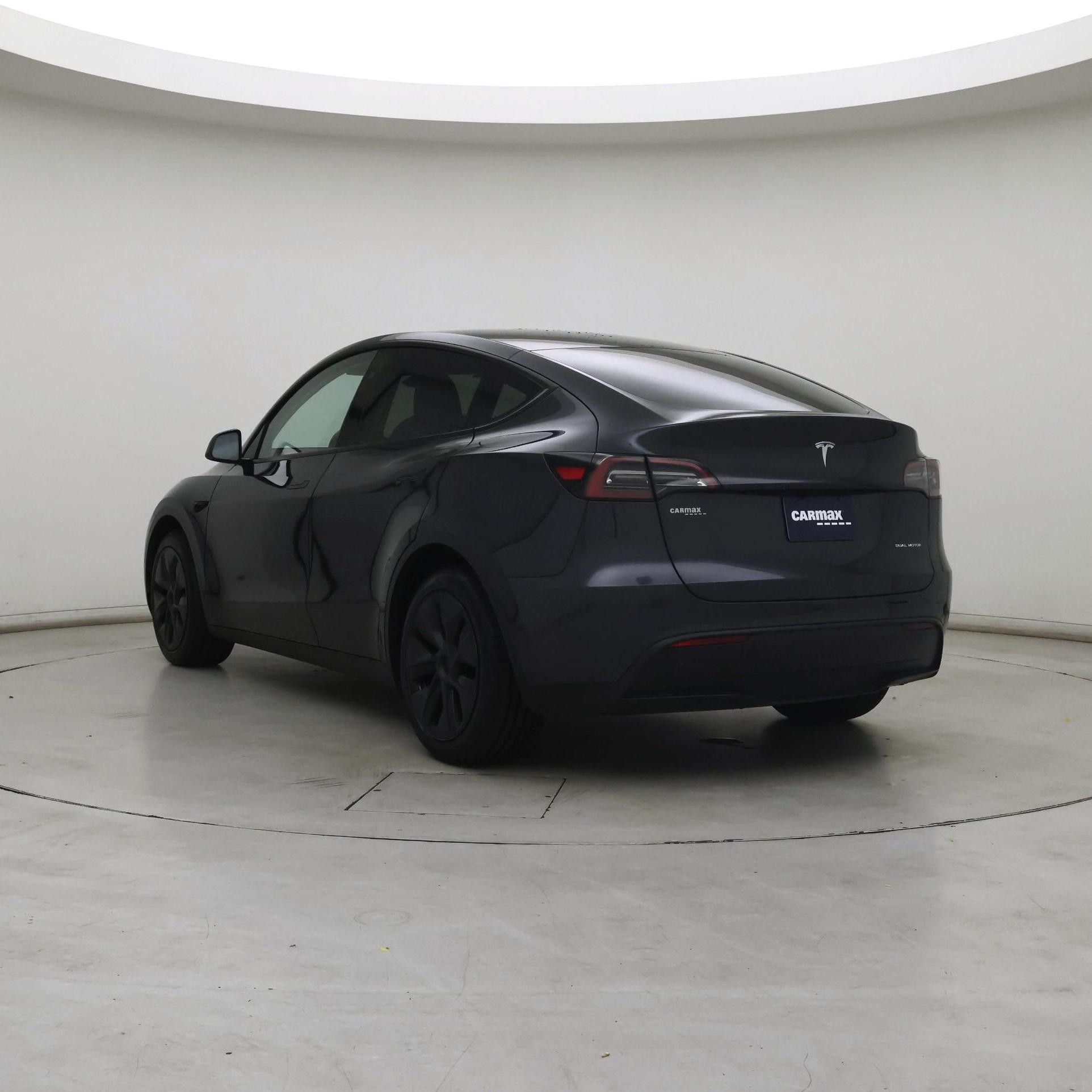 Thumbnail: 2025 Tesla Model Y - 2