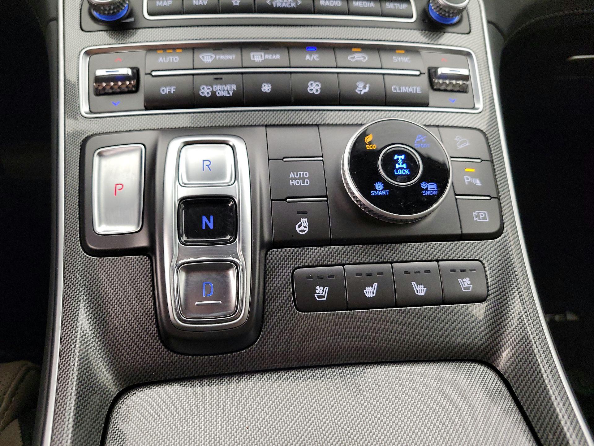 Thumbnail: 2023 Hyundai Santa Fe - 18