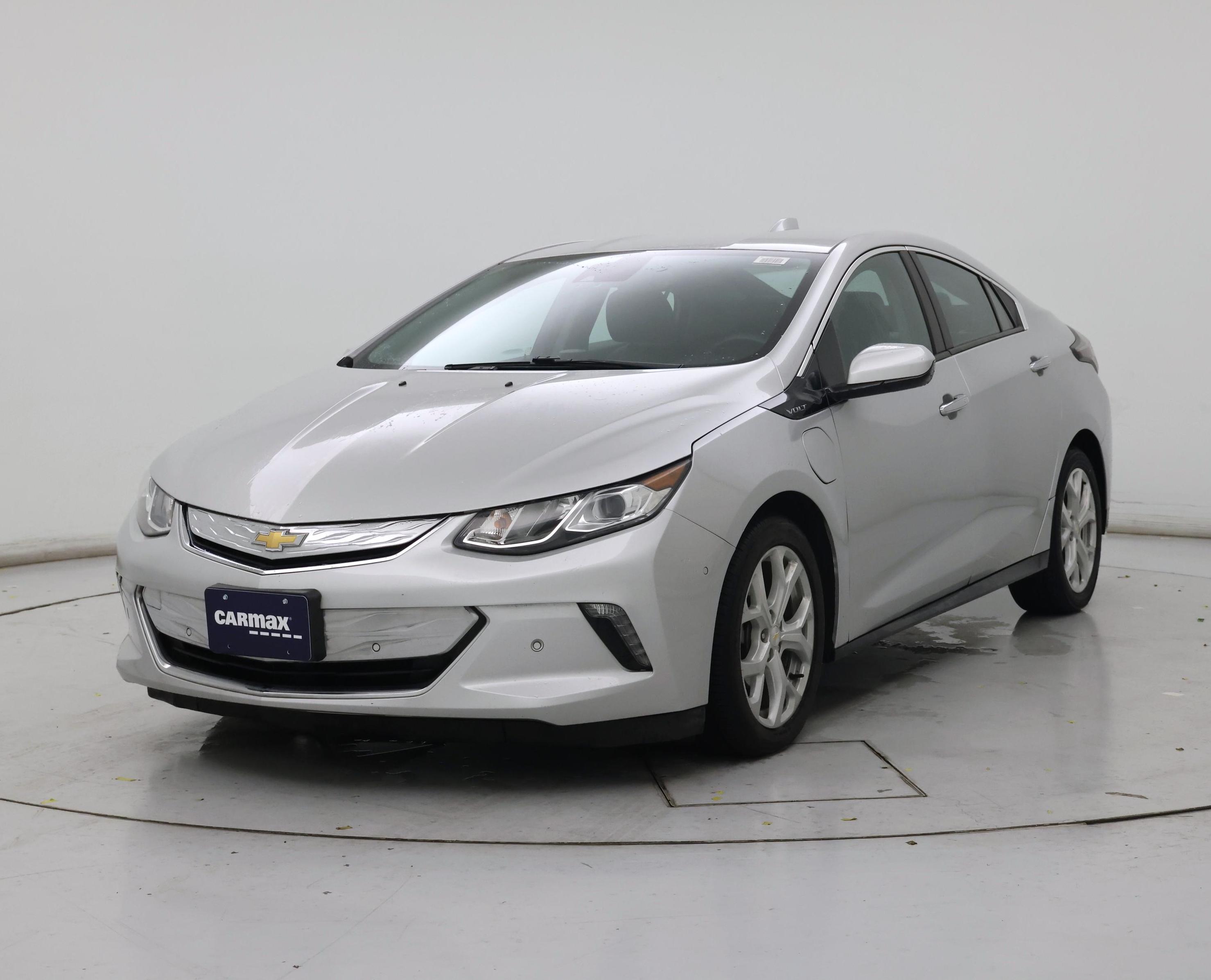 Thumbnail: 2016 Chevrolet Volt - 4