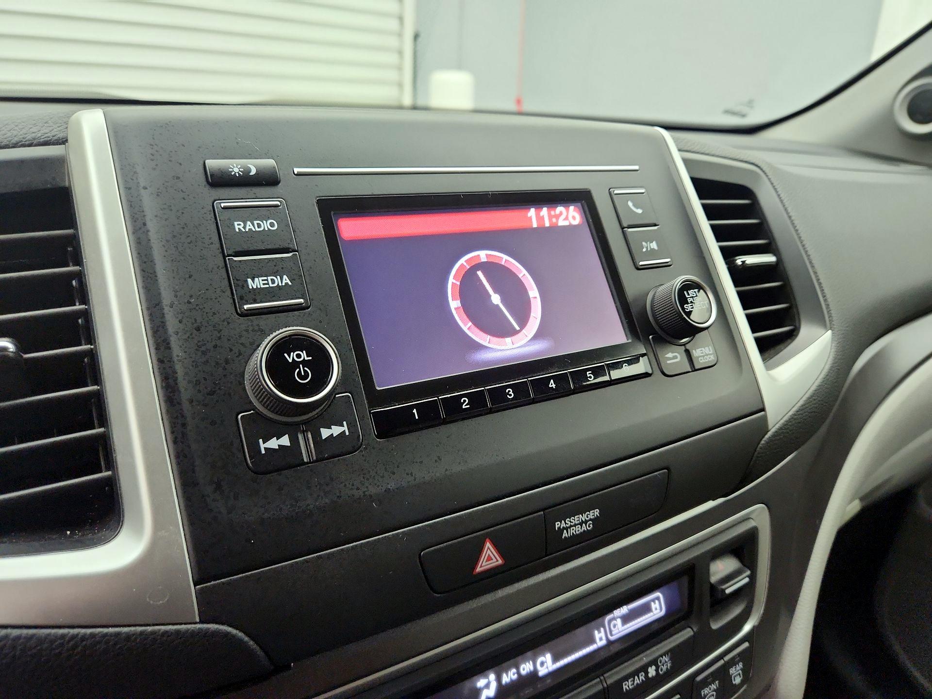 Thumbnail: 2018 Honda Pilot - 15