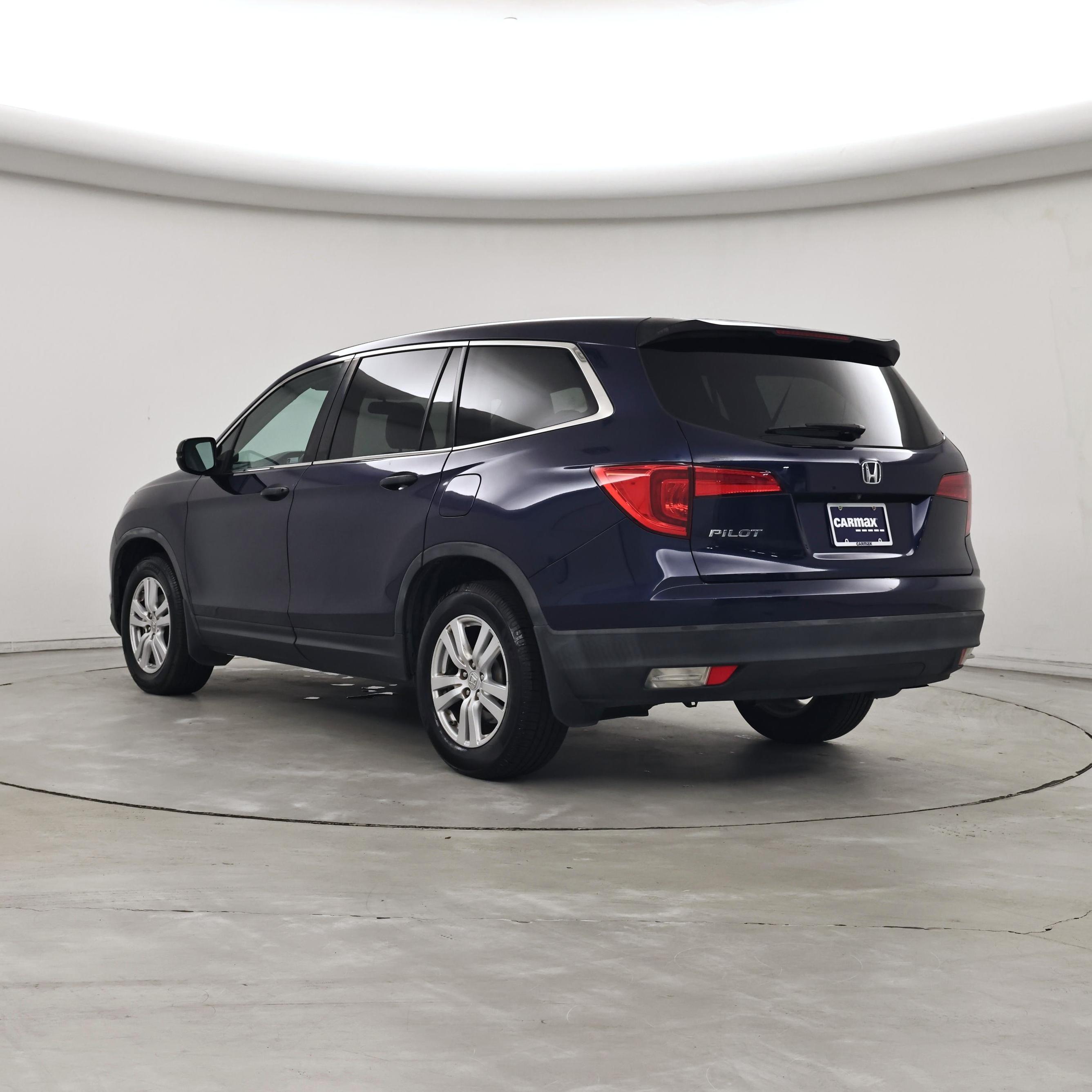 Thumbnail: 2018 Honda Pilot - 2