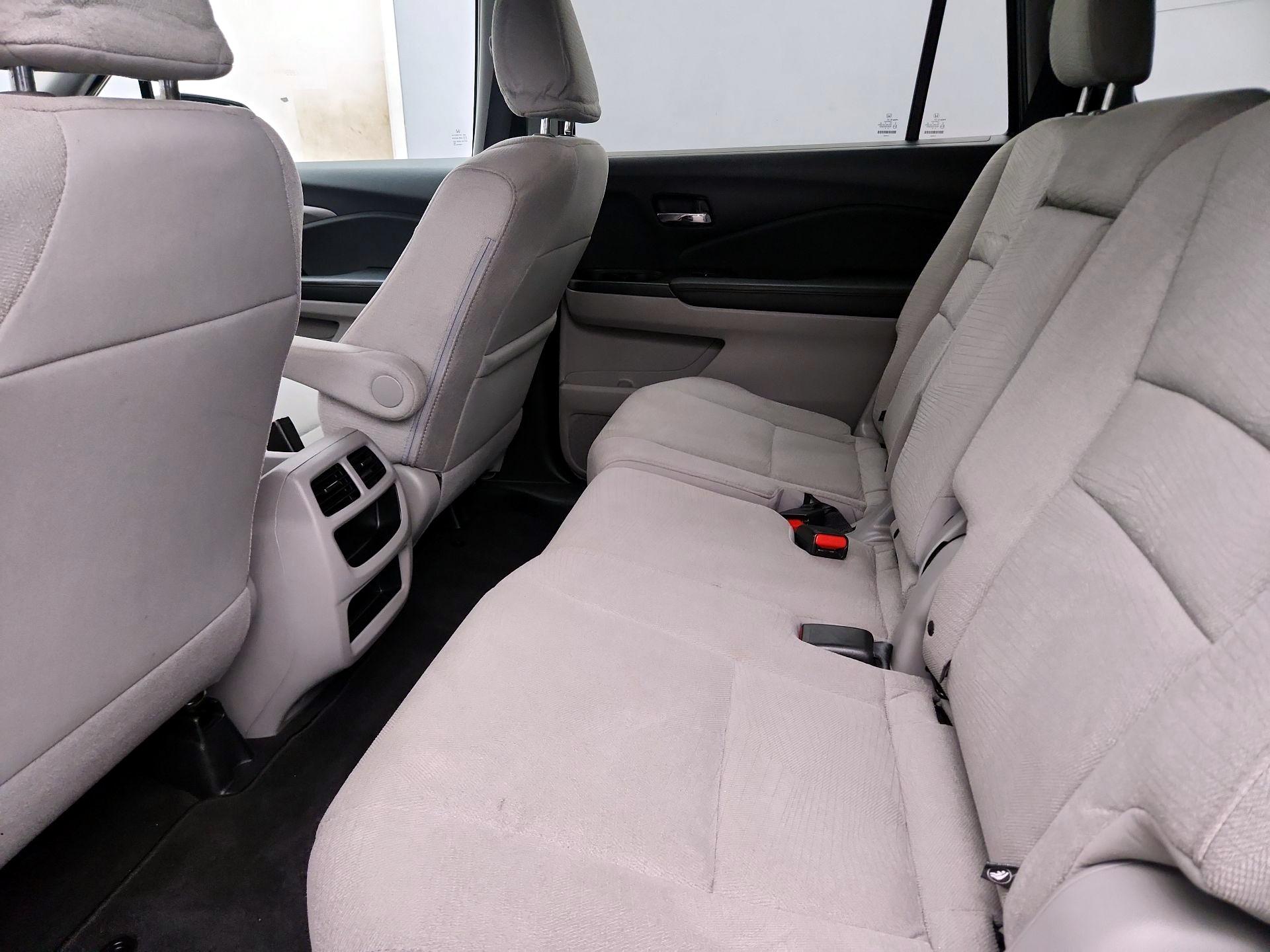 Thumbnail: 2018 Honda Pilot - 19