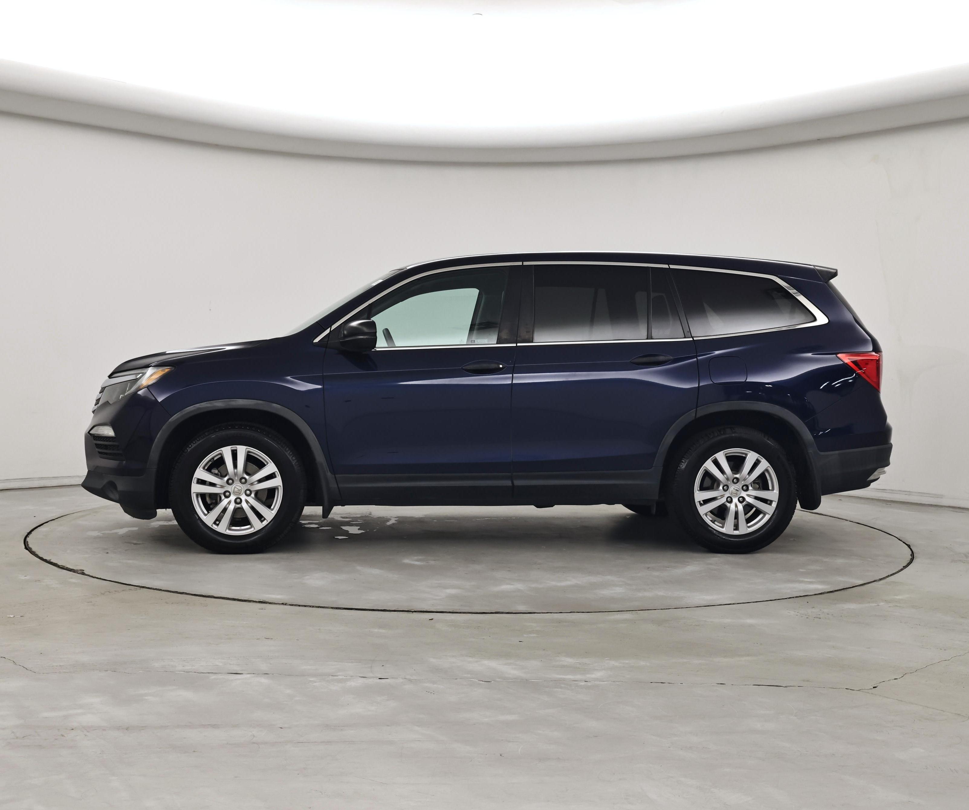 Thumbnail: 2018 Honda Pilot - 3