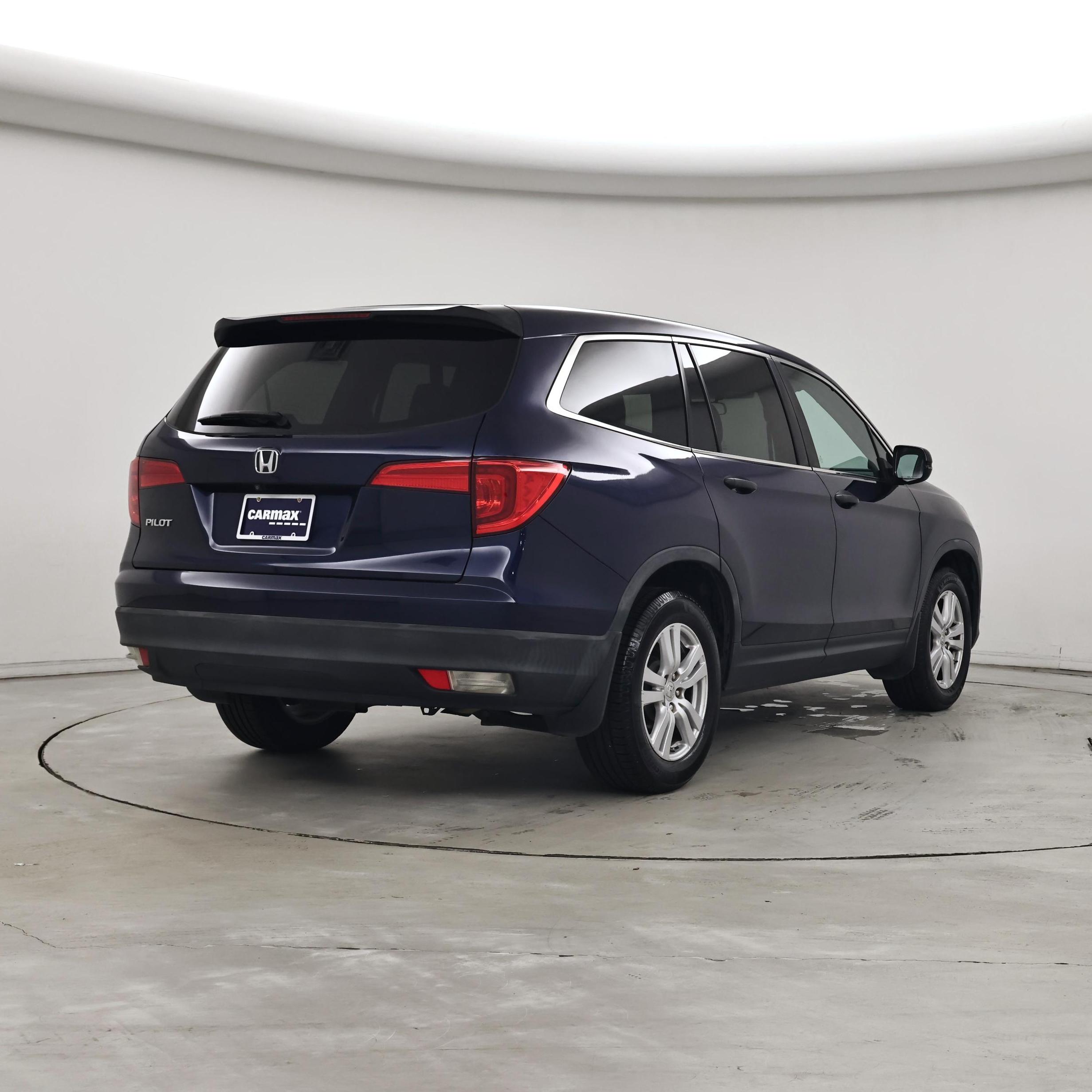 Thumbnail: 2018 Honda Pilot - 8