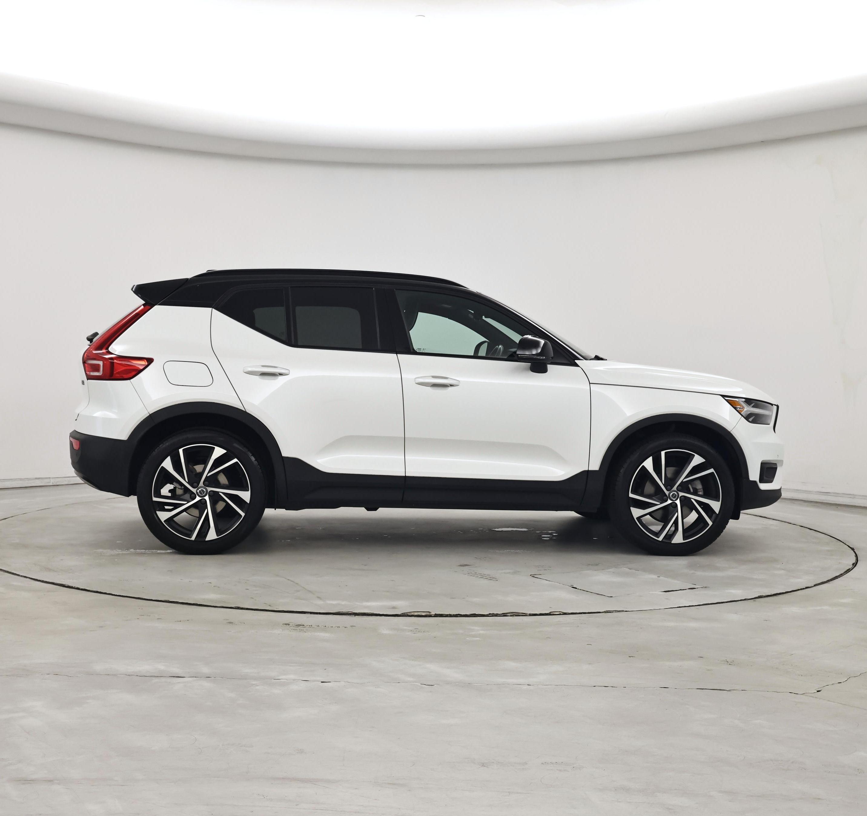 Thumbnail: 2021 Volvo XC40 - 7