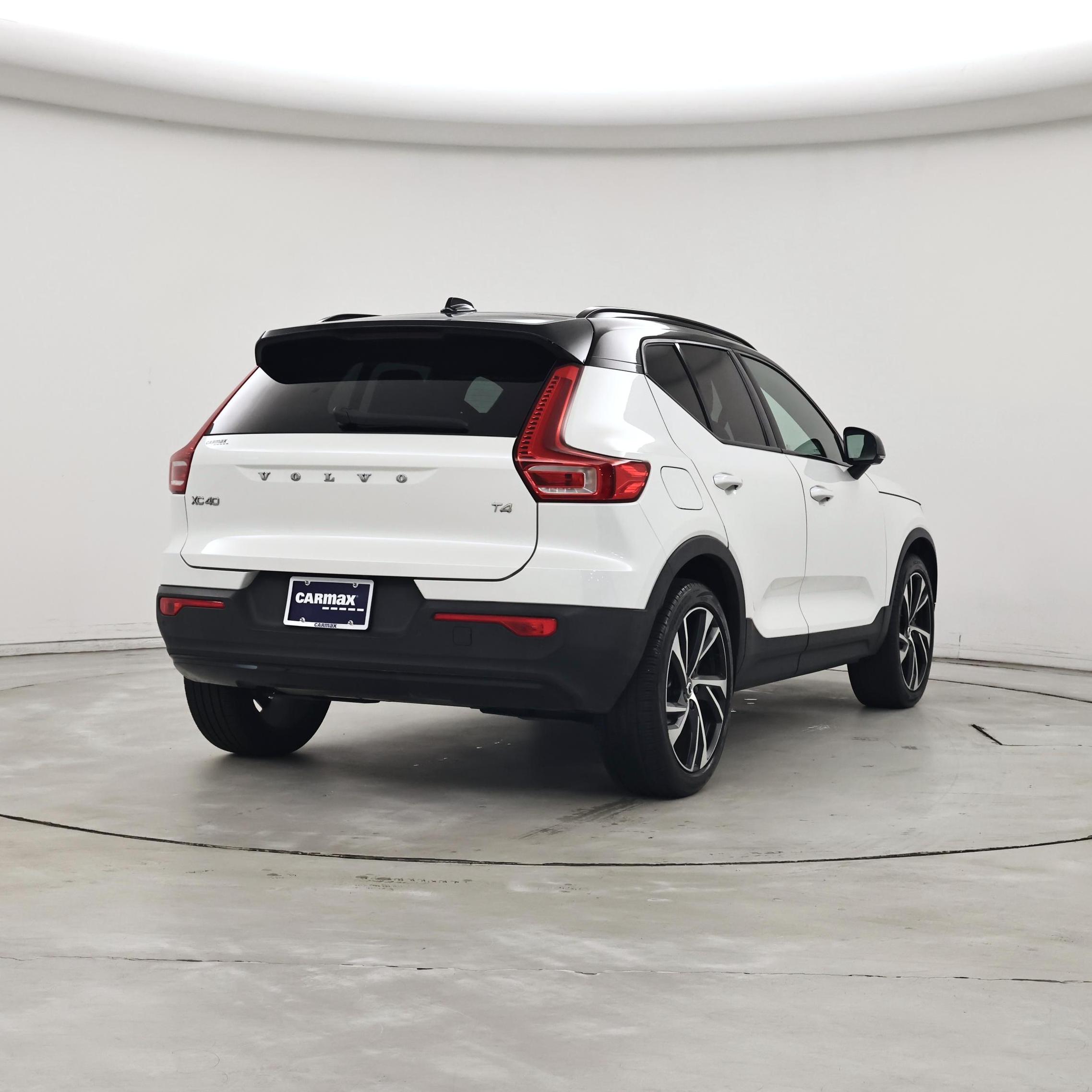 Thumbnail: 2021 Volvo XC40 - 8