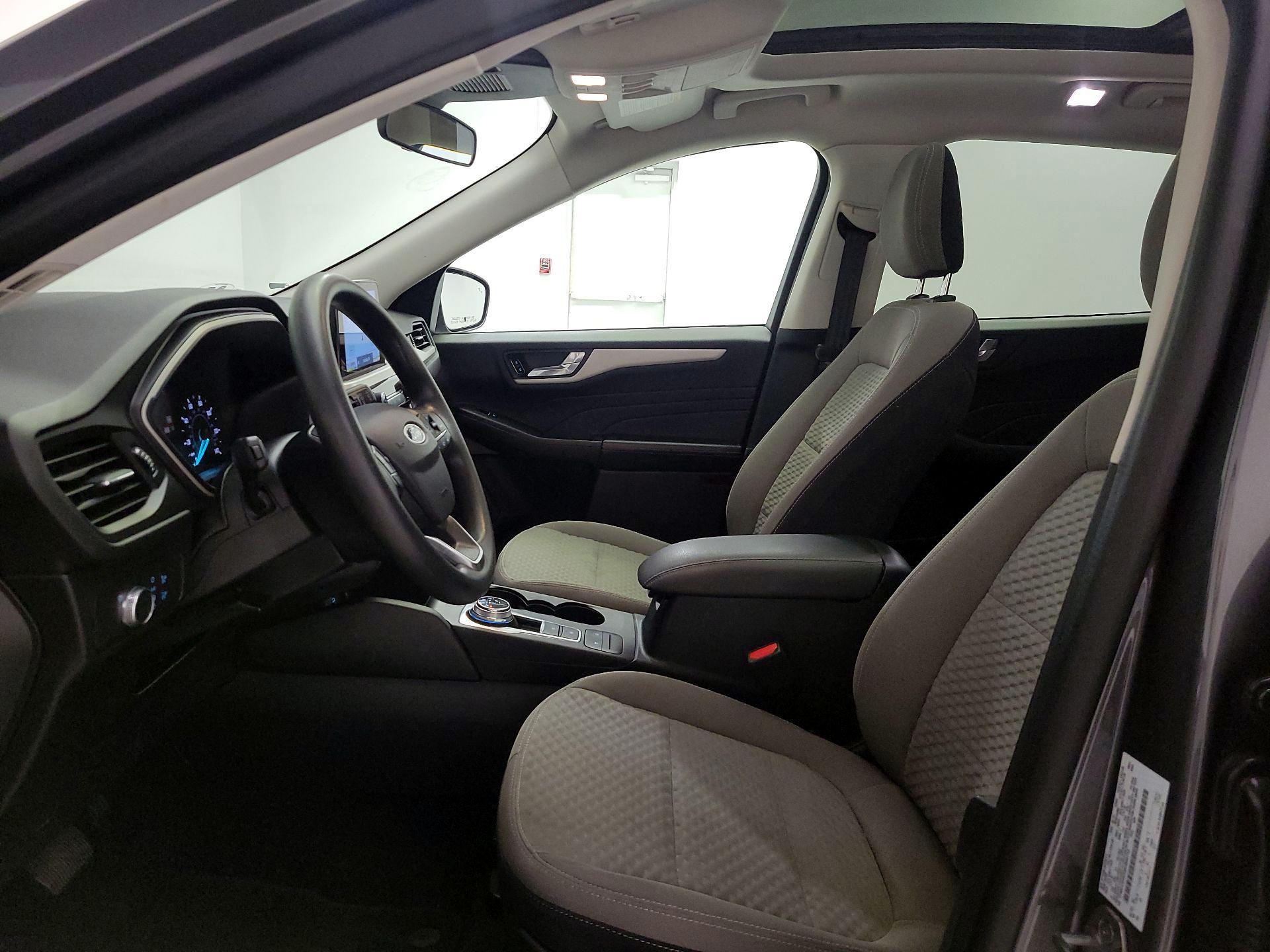 Thumbnail: 2021 Ford Escape - 11