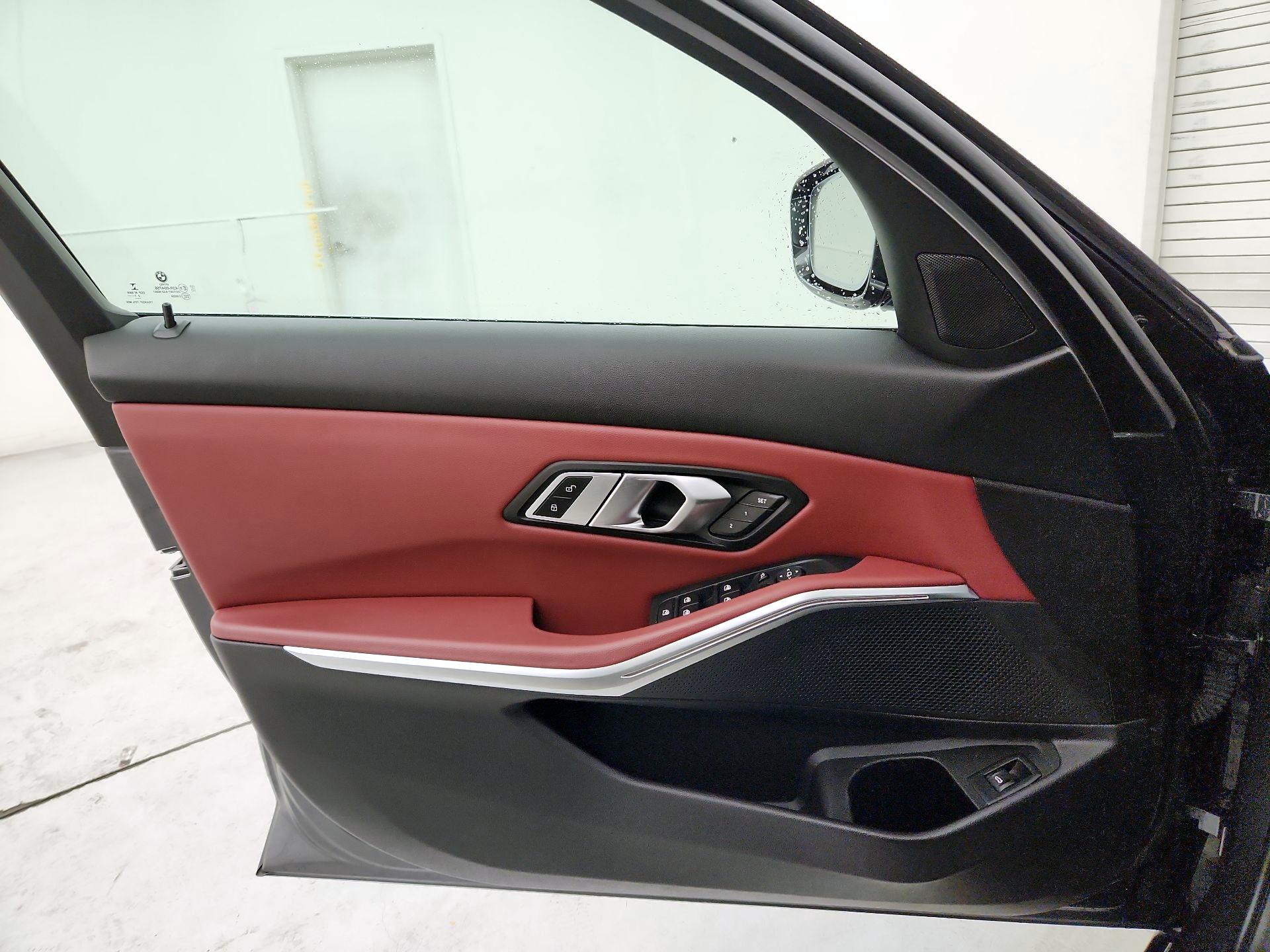 Thumbnail: 2022 BMW 3 Series - 12
