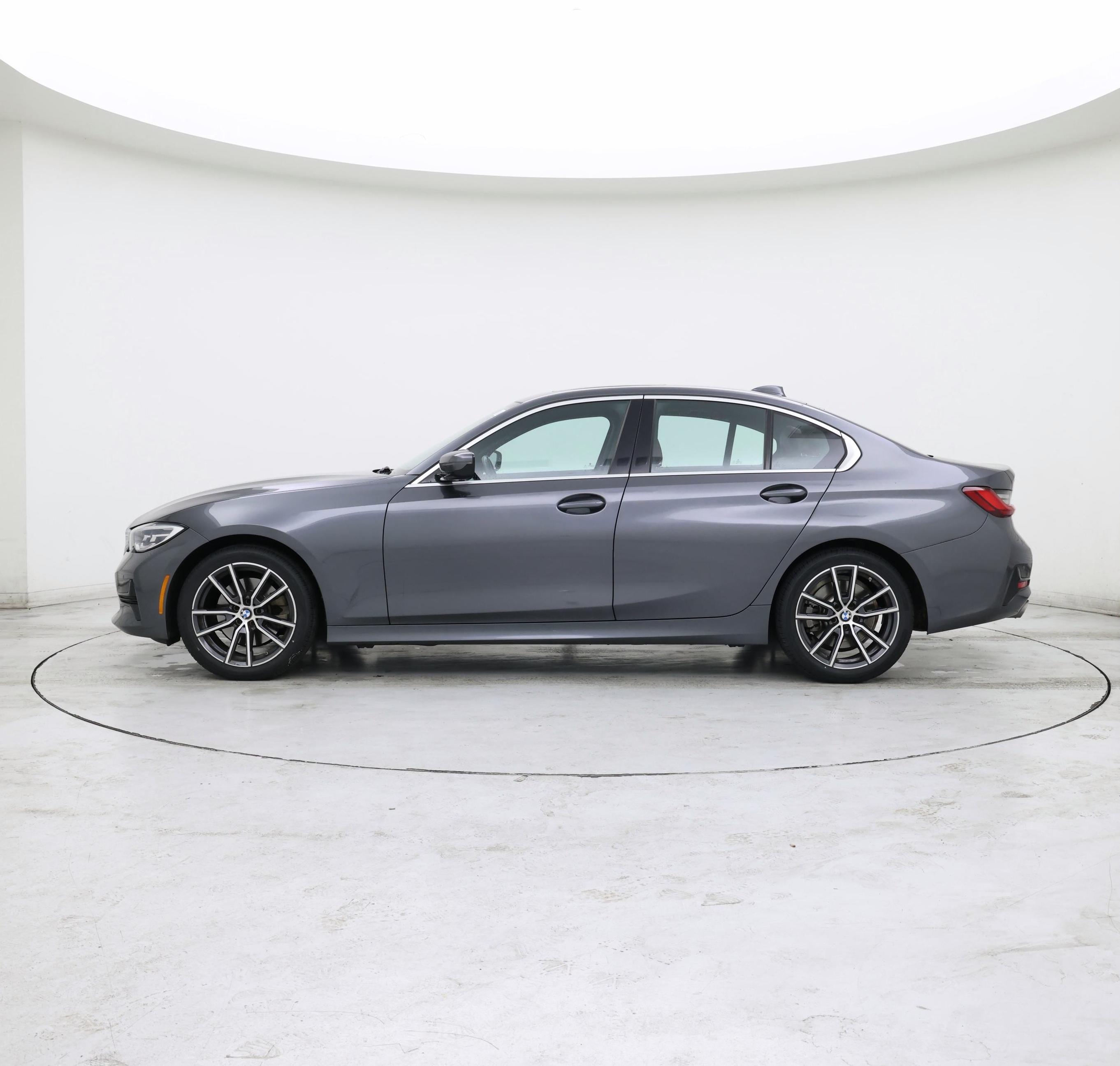 Thumbnail: 2022 BMW 3 Series - 3