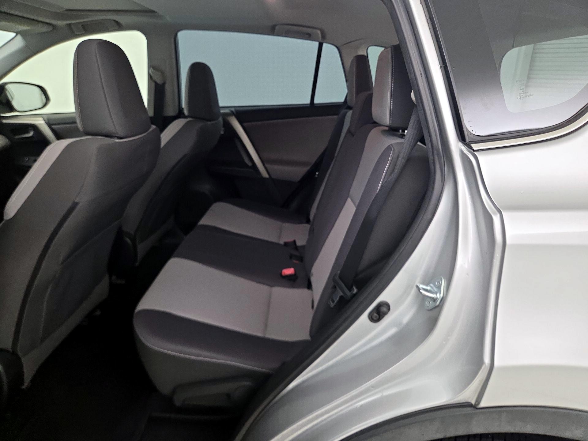 Thumbnail: 2014 Toyota RAV4 - 20