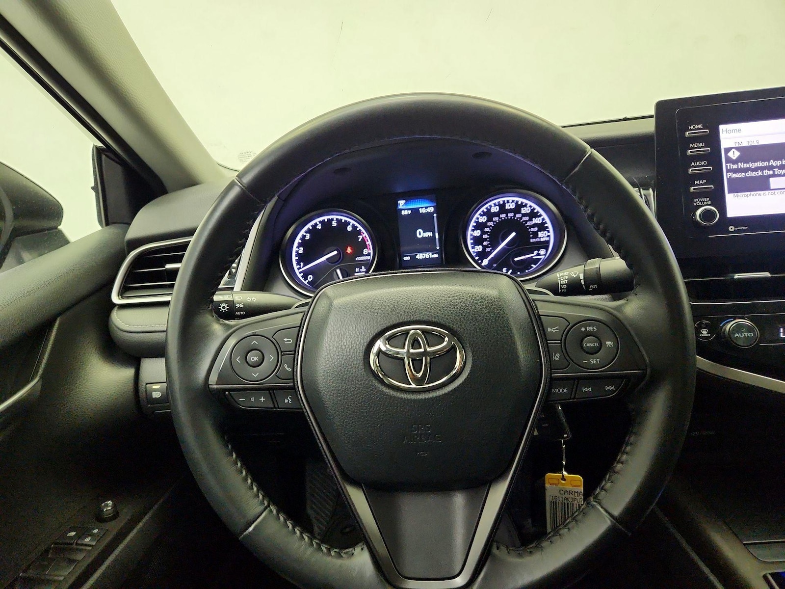 2023 Toyota Camry SE - Photo 11