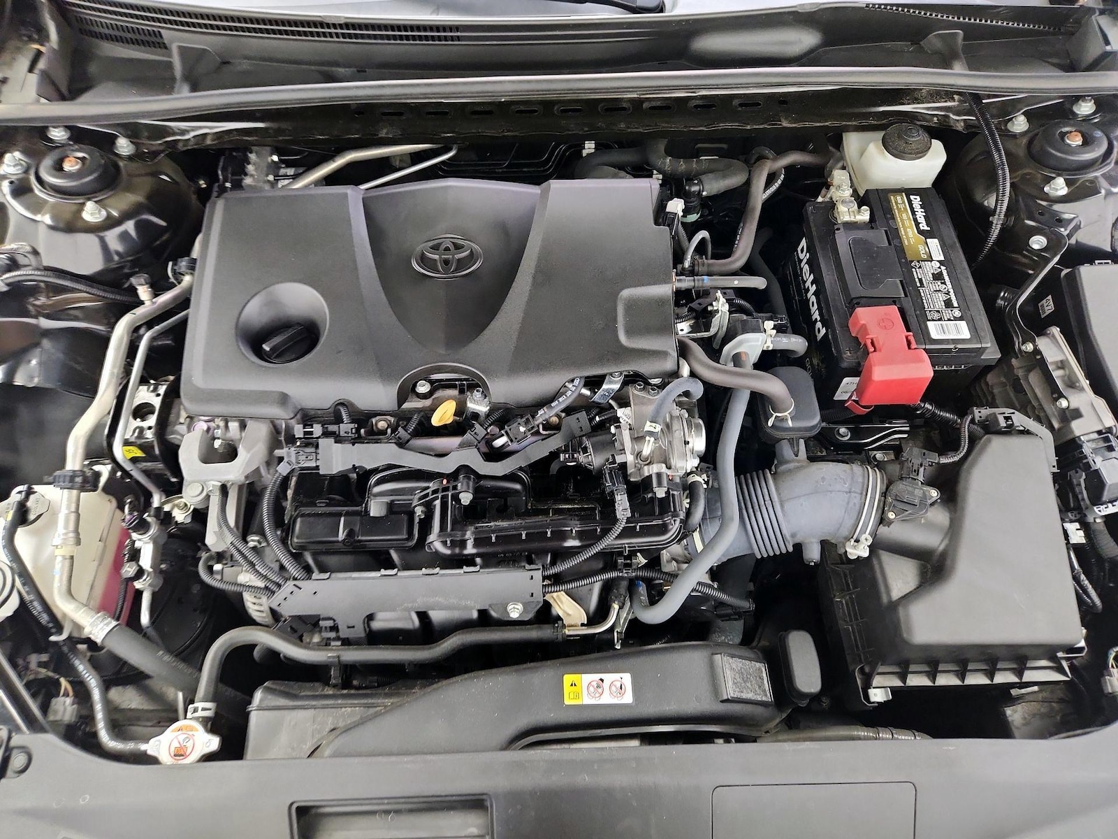 2023 Toyota Camry SE - Photo 23