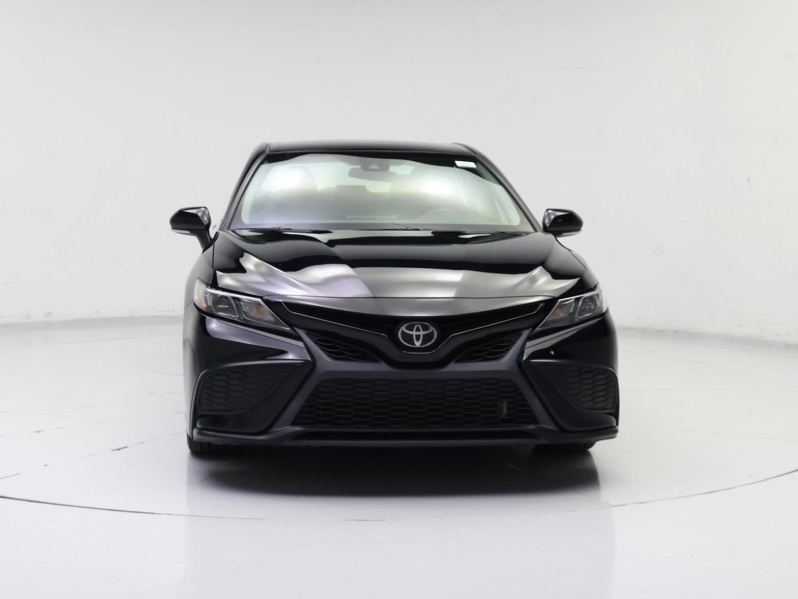 2023 Toyota Camry SE - Photo 6