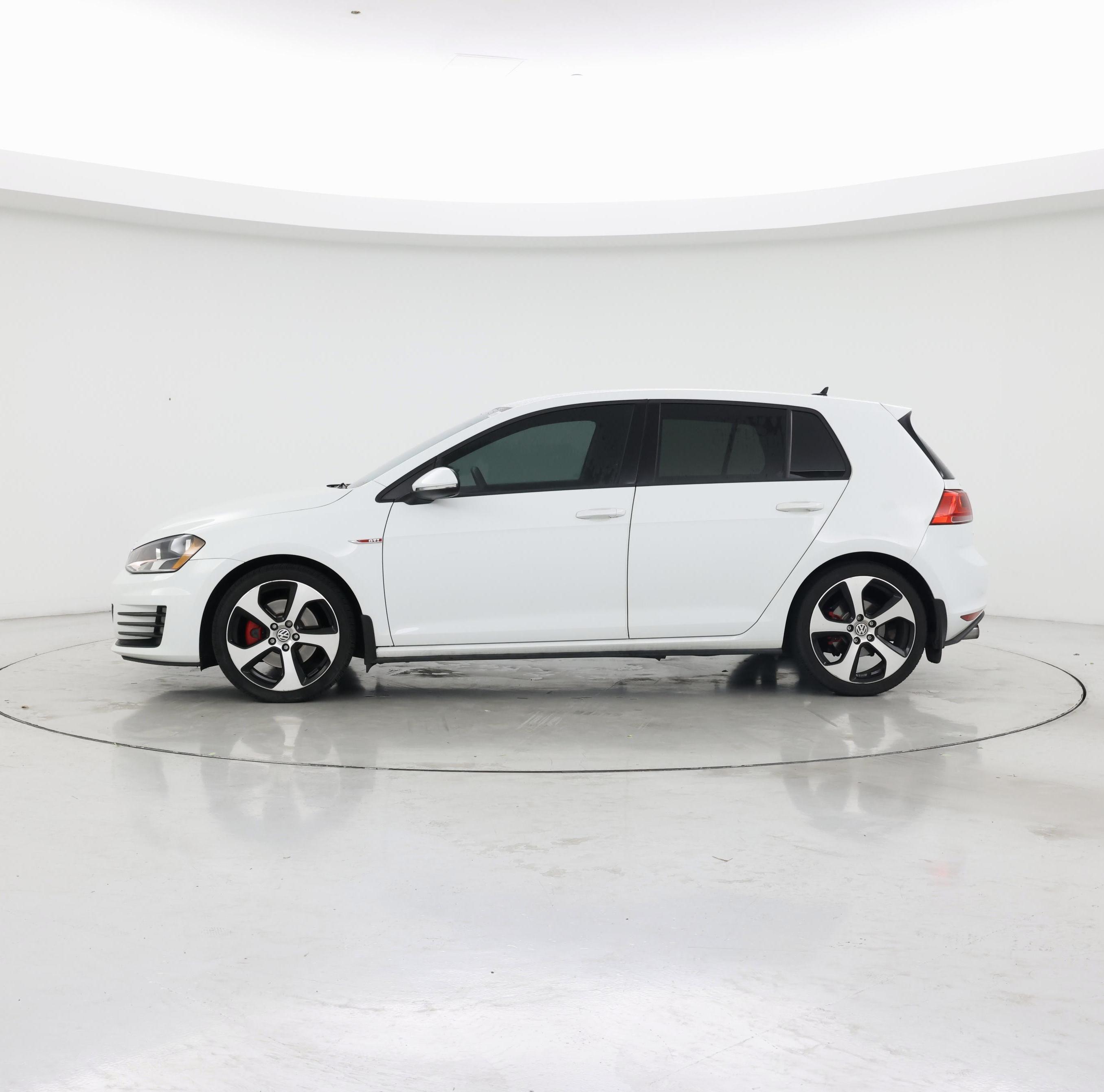 Thumbnail: 2017 Volkswagen Golf - 3