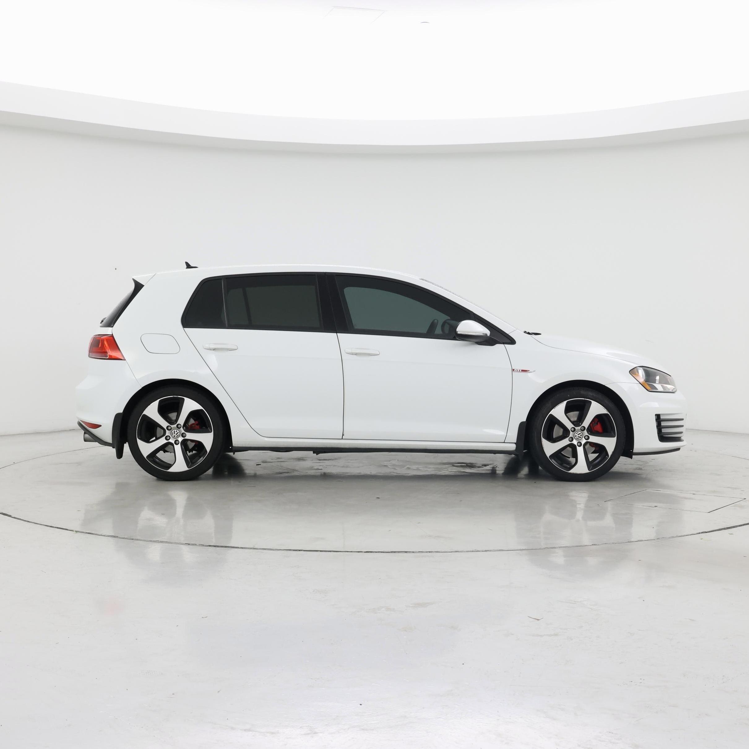 Thumbnail: 2017 Volkswagen Golf - 7