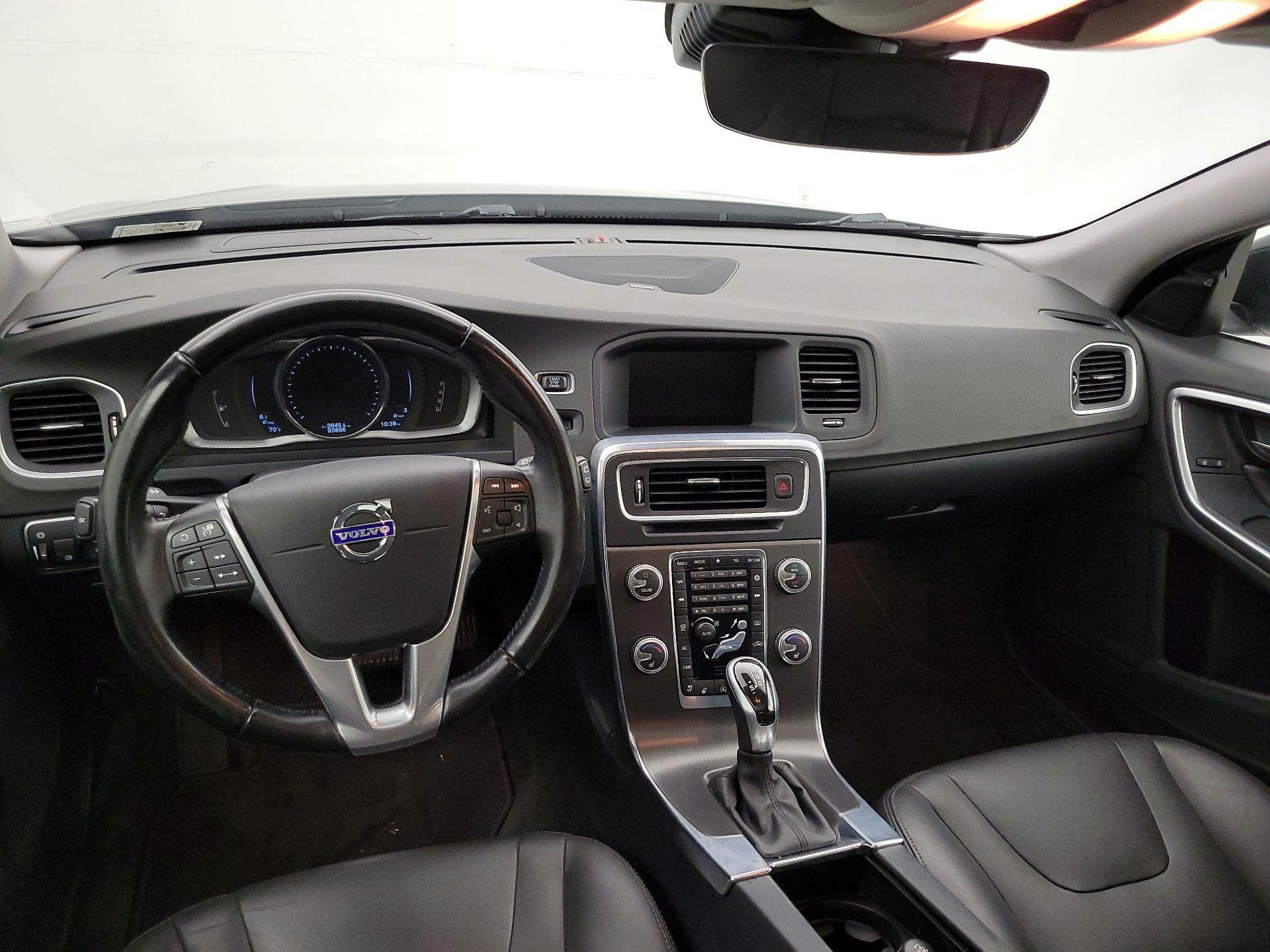 Thumbnail: 2015 Volvo V60 - 9