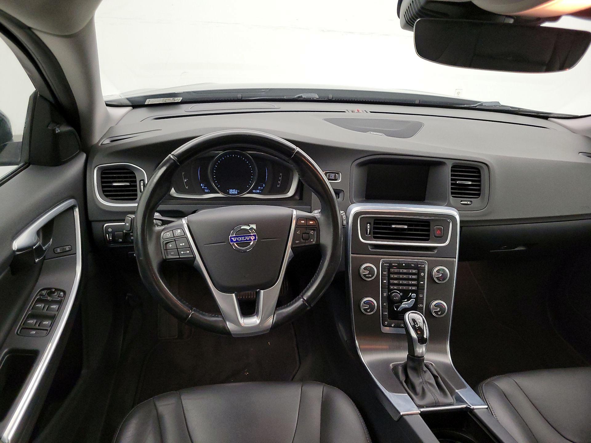 Thumbnail: 2015 Volvo V60 - 10