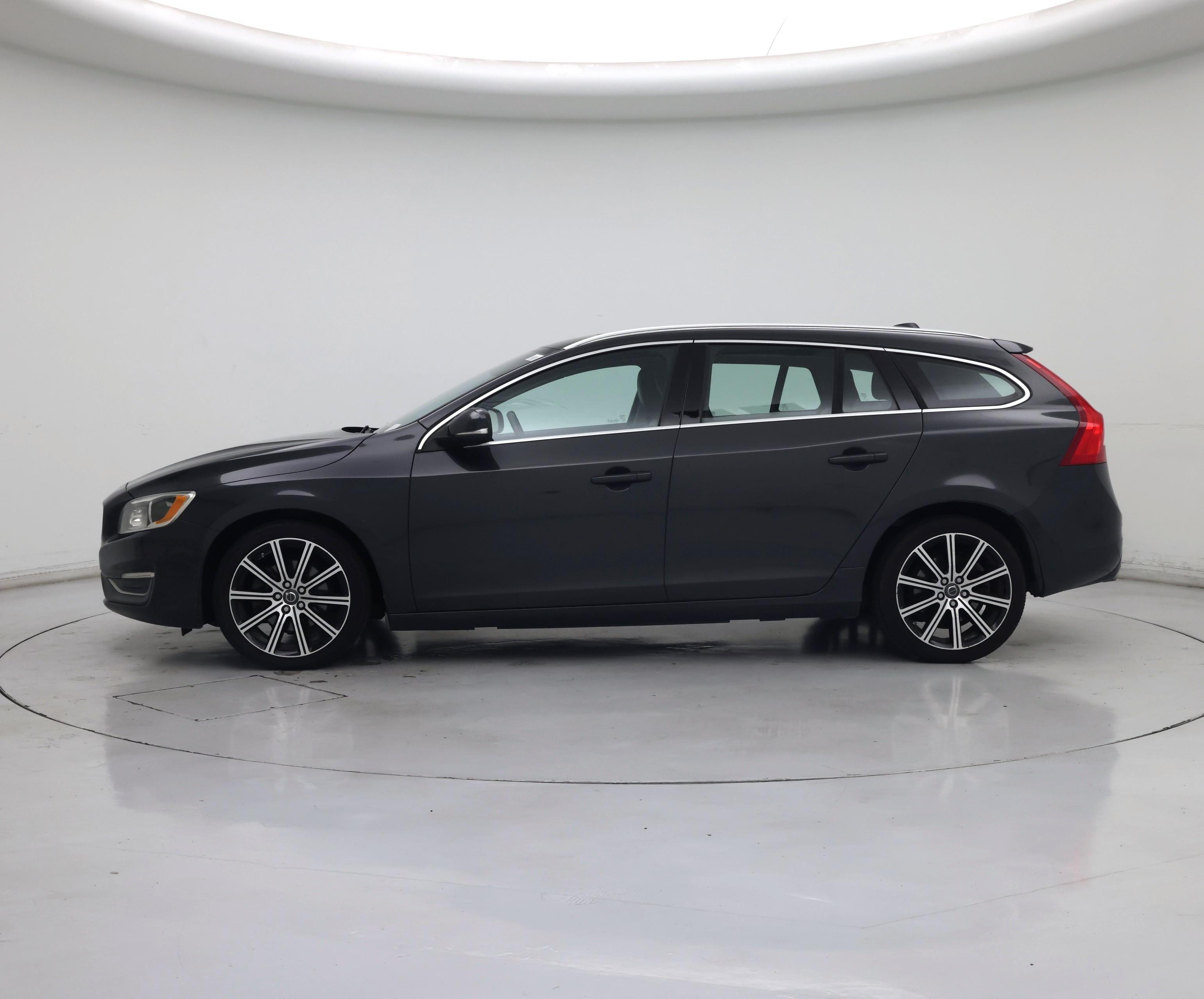 Thumbnail: 2015 Volvo V60 - 3