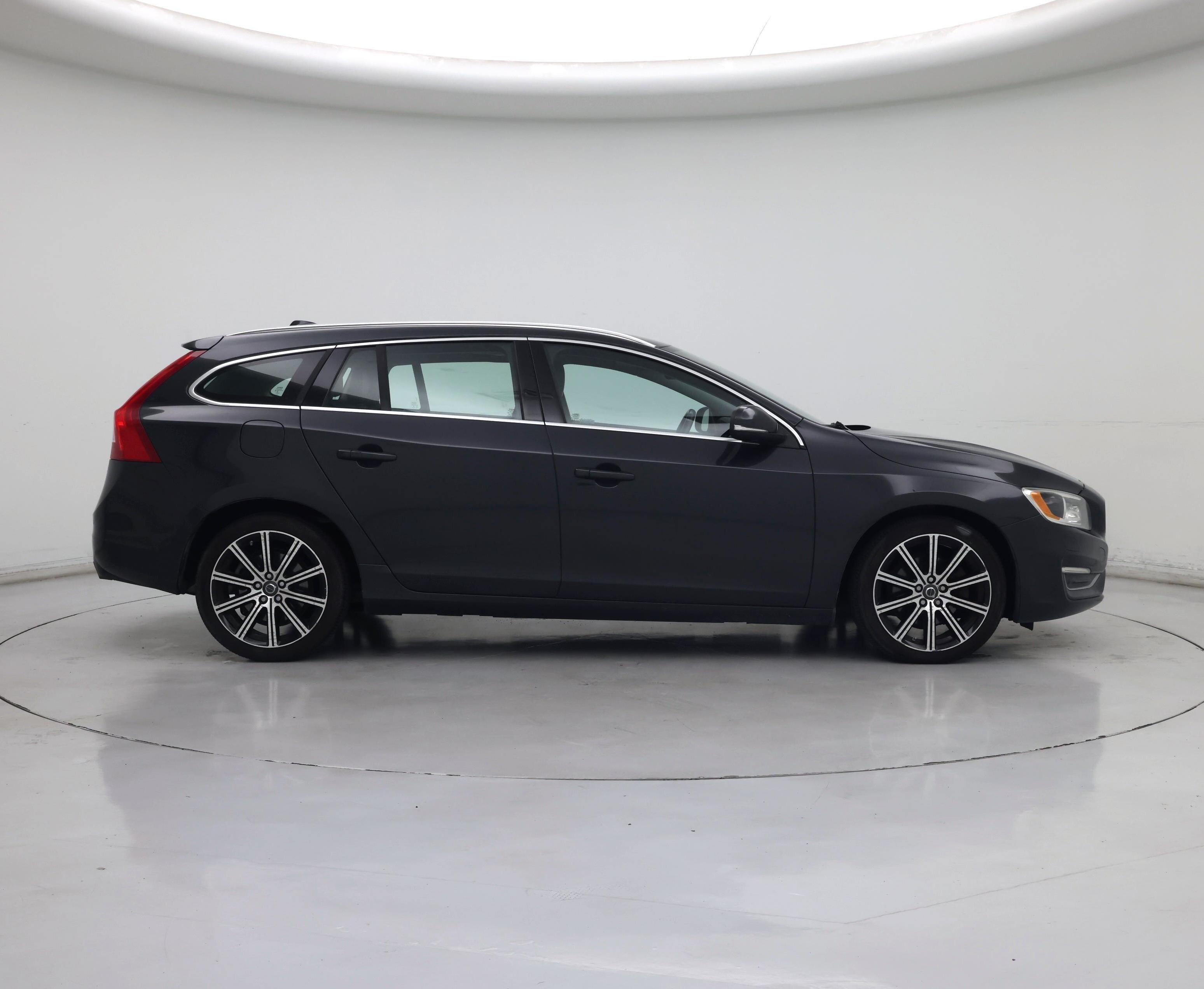 Thumbnail: 2015 Volvo V60 - 7