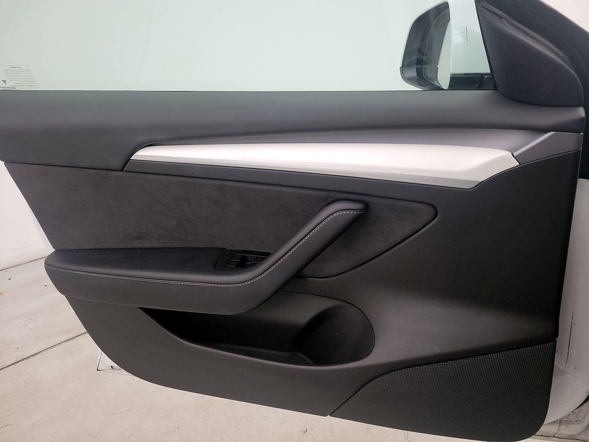 Thumbnail: 2021 Tesla Model 3 - 12
