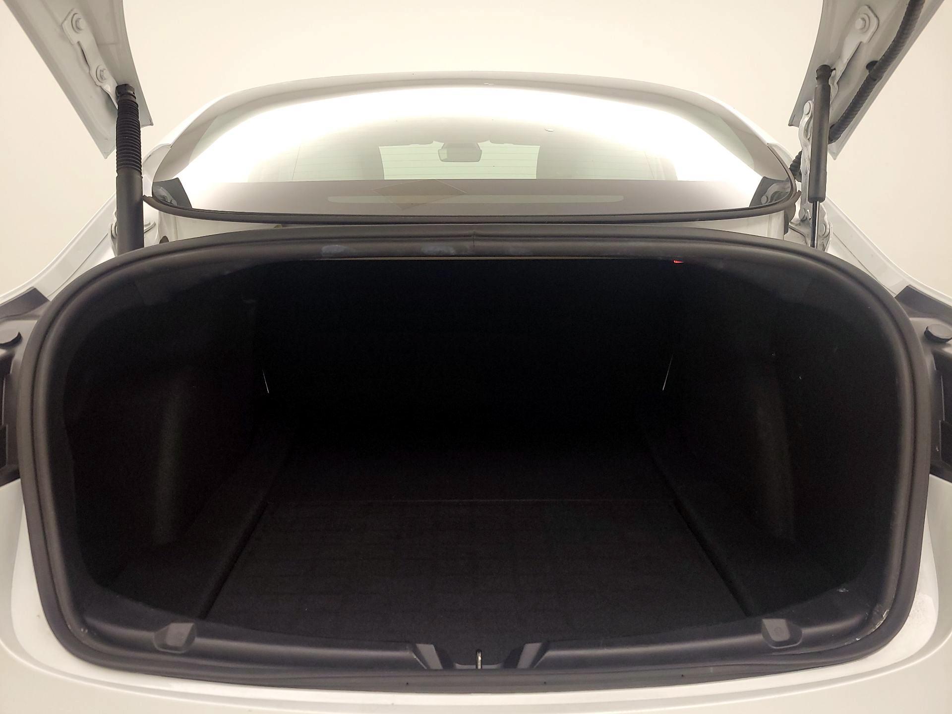 Thumbnail: 2021 Tesla Model 3 - 19