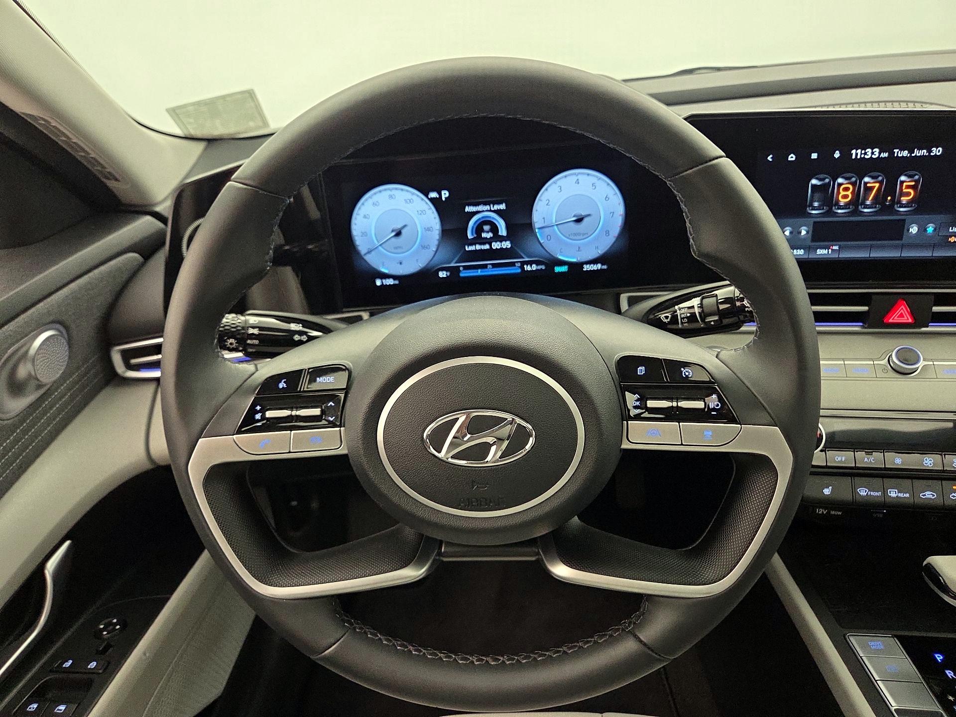 Thumbnail: 2023 Hyundai Elantra - 10