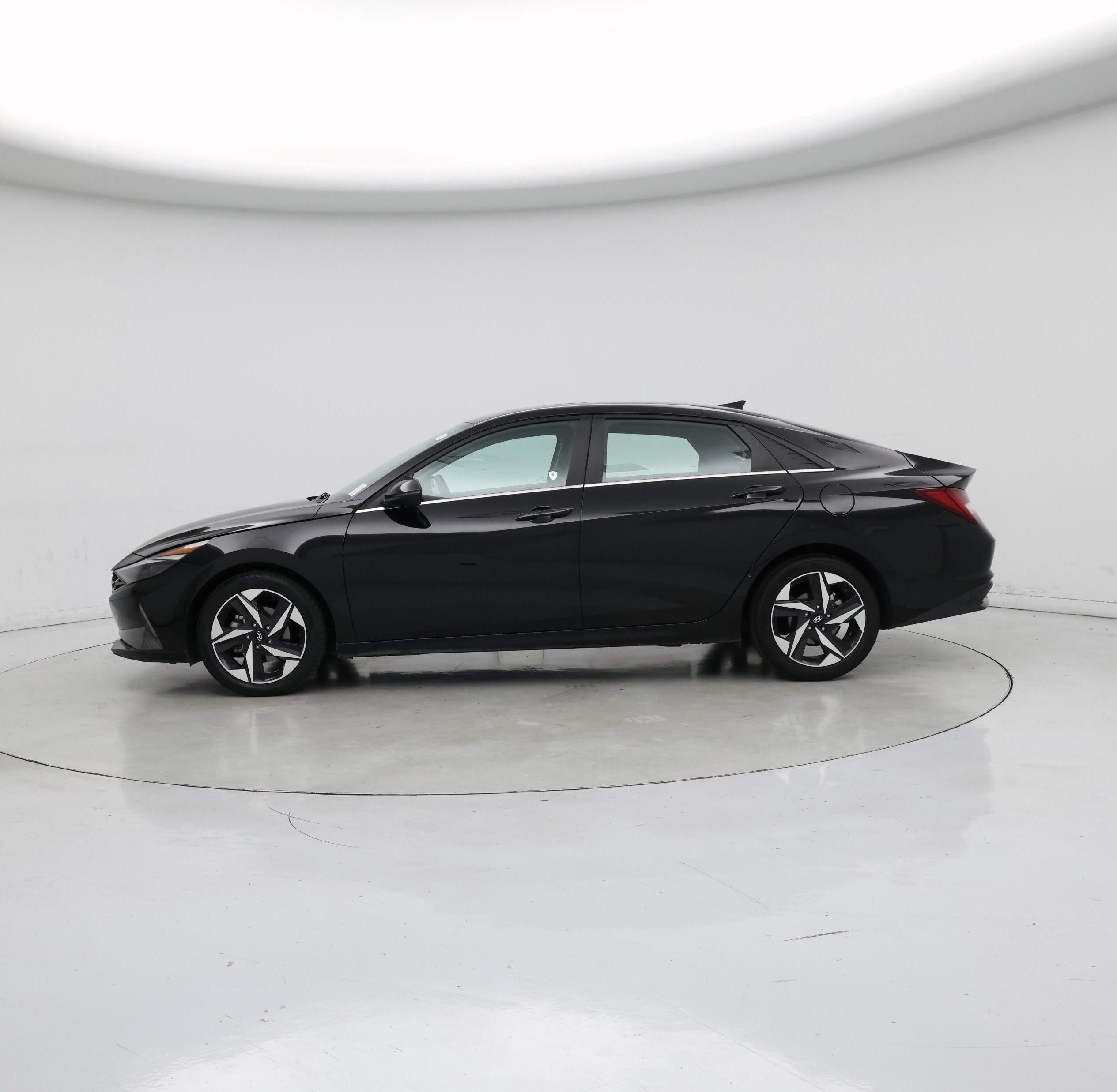 Thumbnail: 2023 Hyundai Elantra - 3