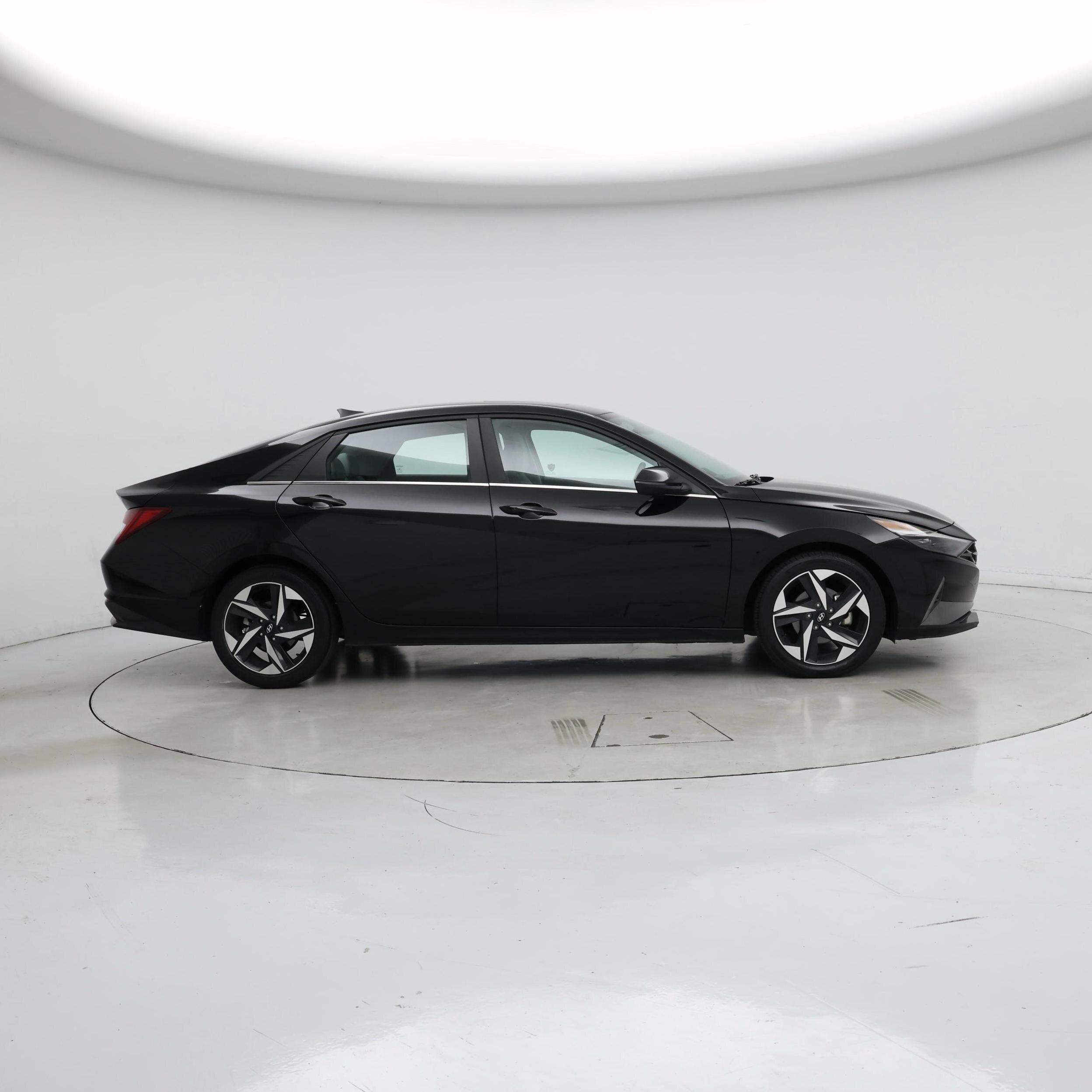 Thumbnail: 2023 Hyundai Elantra - 7