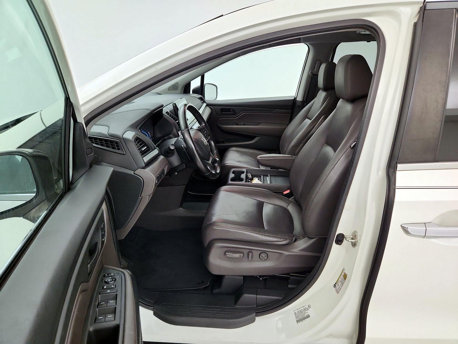 Thumbnail: 2018 Honda Odyssey - 11